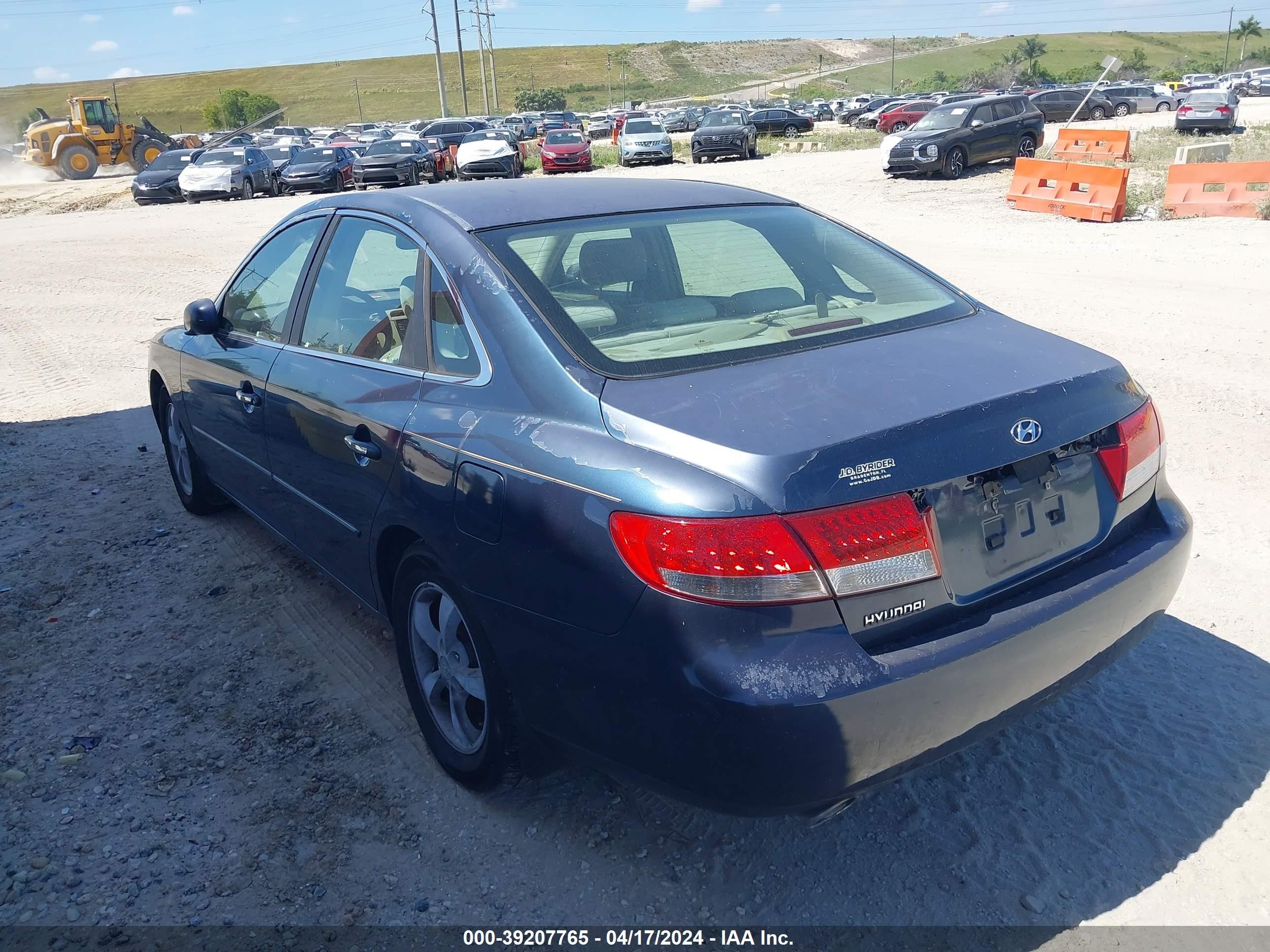 Photo 2 VIN: KMHFC46F27A157419 - HYUNDAI AZERA 