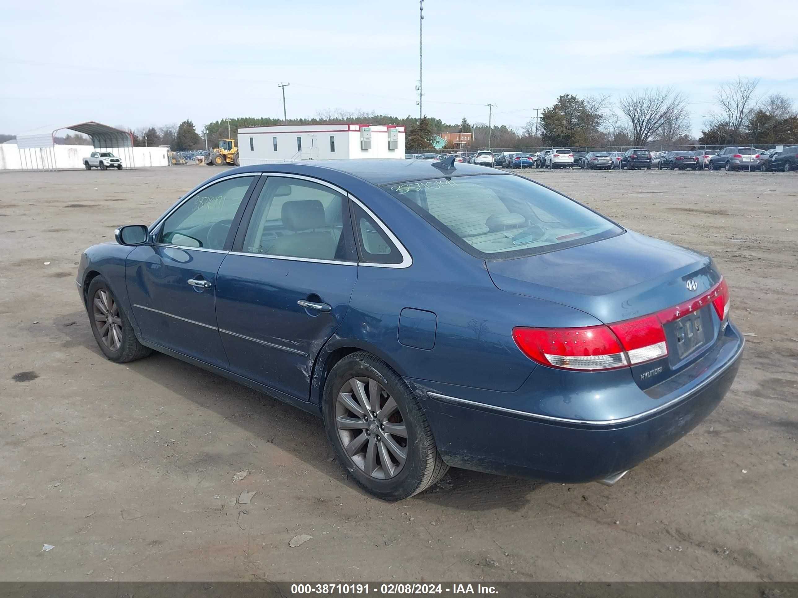 Photo 2 VIN: KMHFC46F29A342475 - HYUNDAI AZERA 