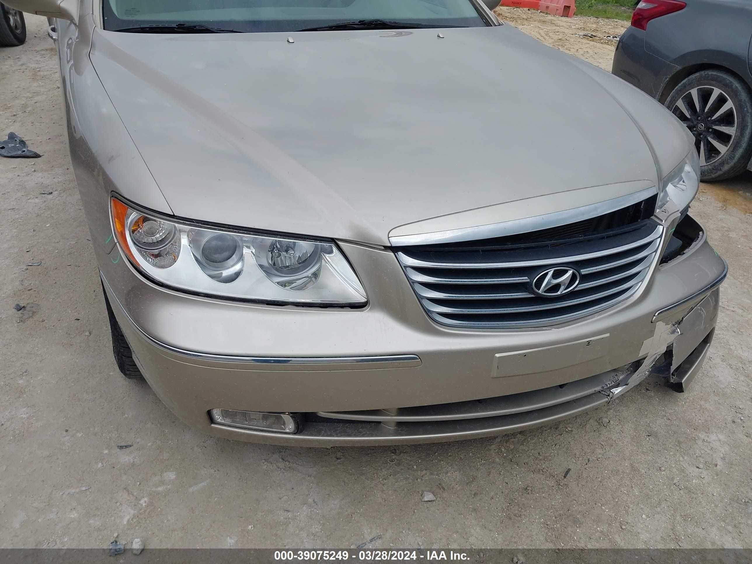 Photo 12 VIN: KMHFC46F29A380675 - HYUNDAI AZERA 