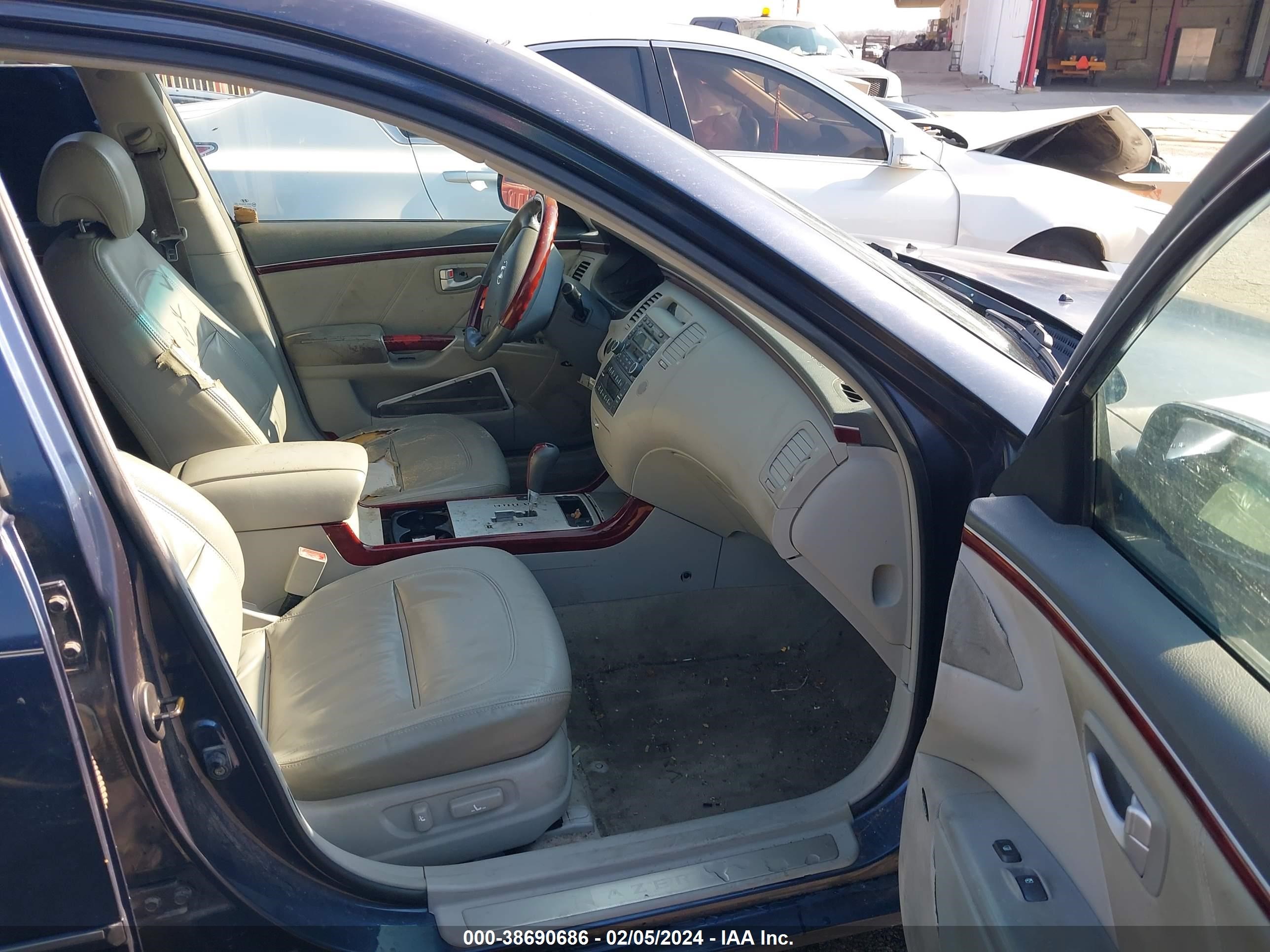 Photo 4 VIN: KMHFC46F36A036705 - HYUNDAI AZERA 