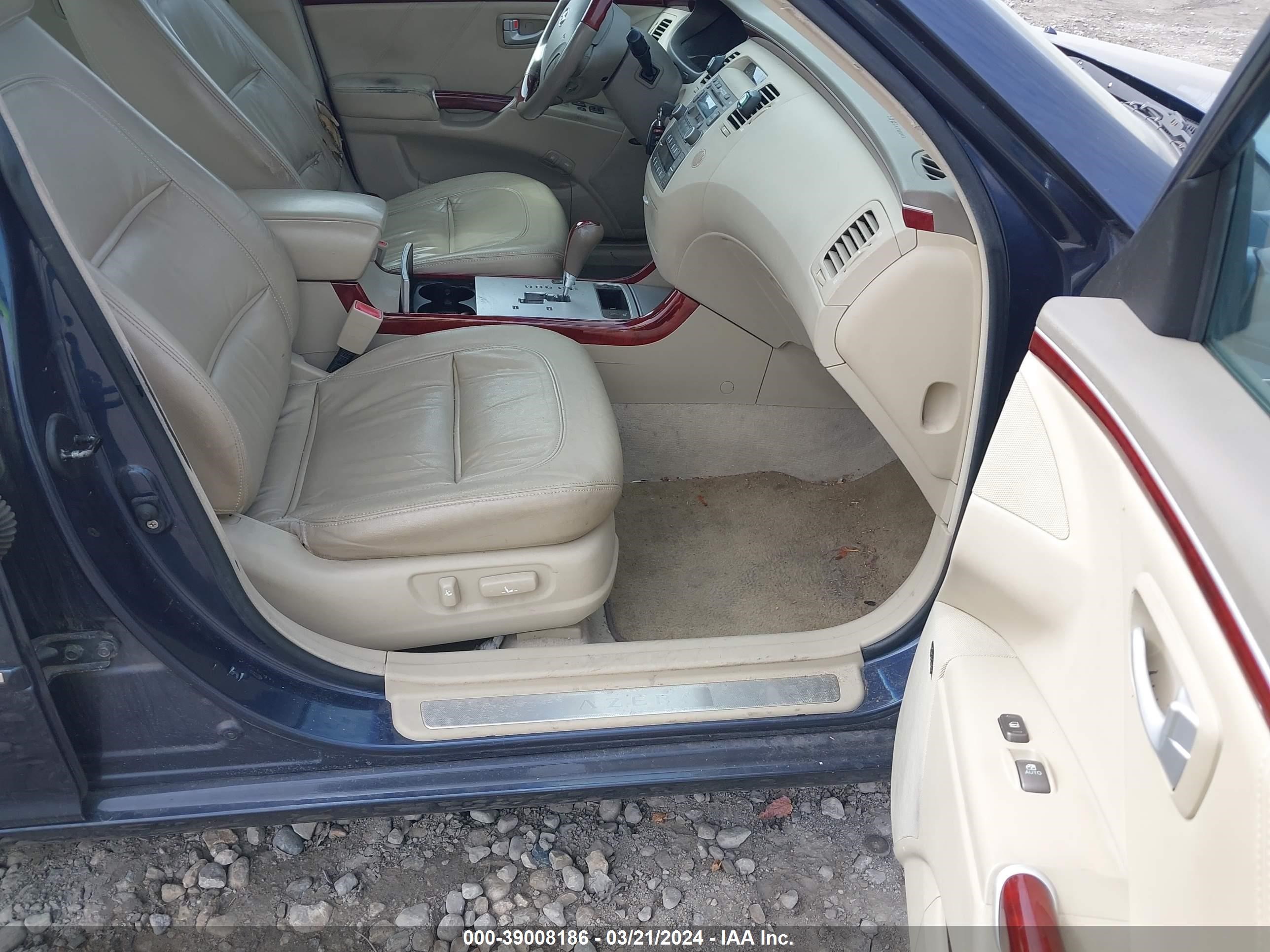 Photo 4 VIN: KMHFC46F36A100614 - HYUNDAI AZERA 