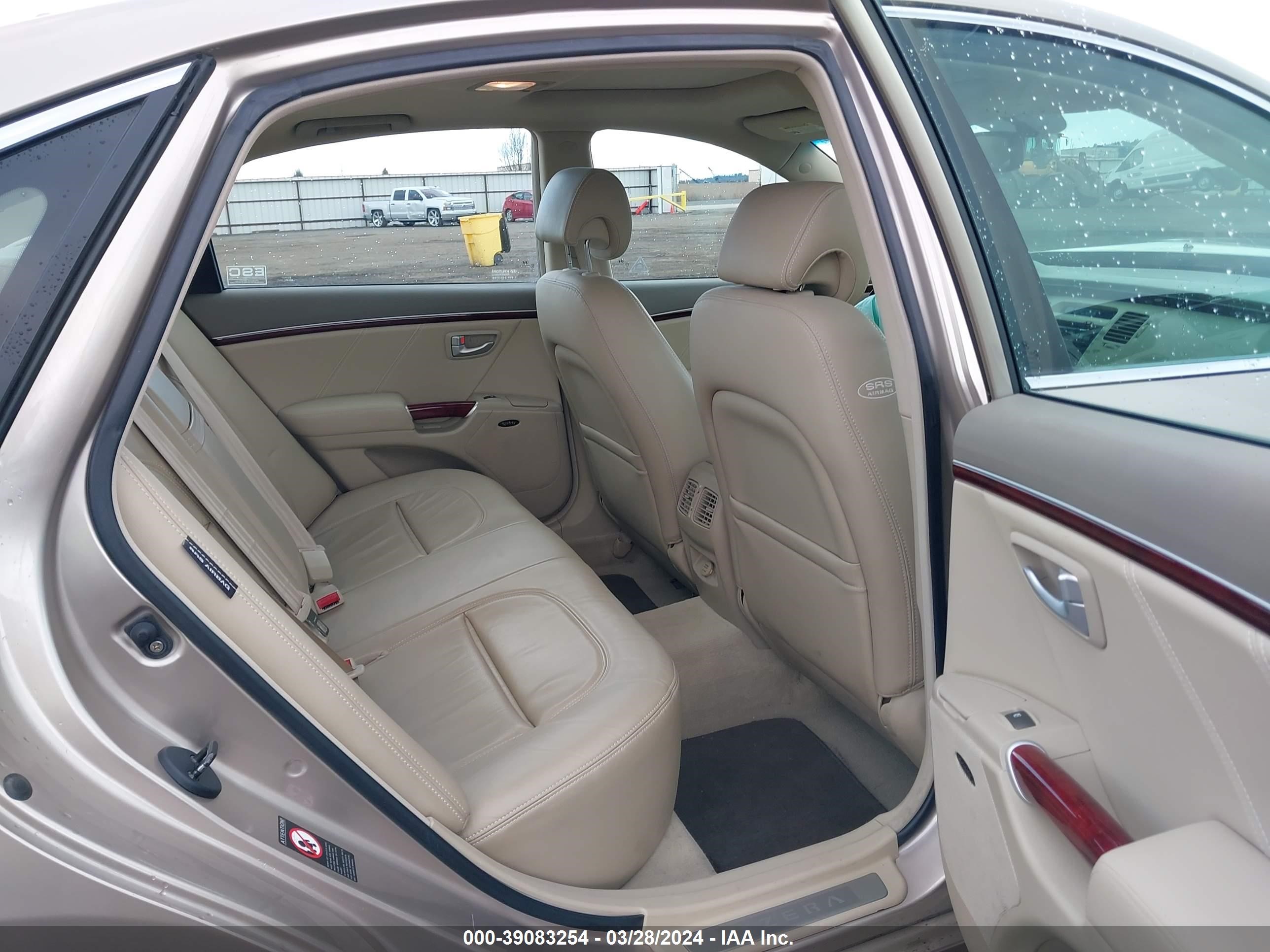 Photo 7 VIN: KMHFC46F37A210659 - HYUNDAI AZERA 