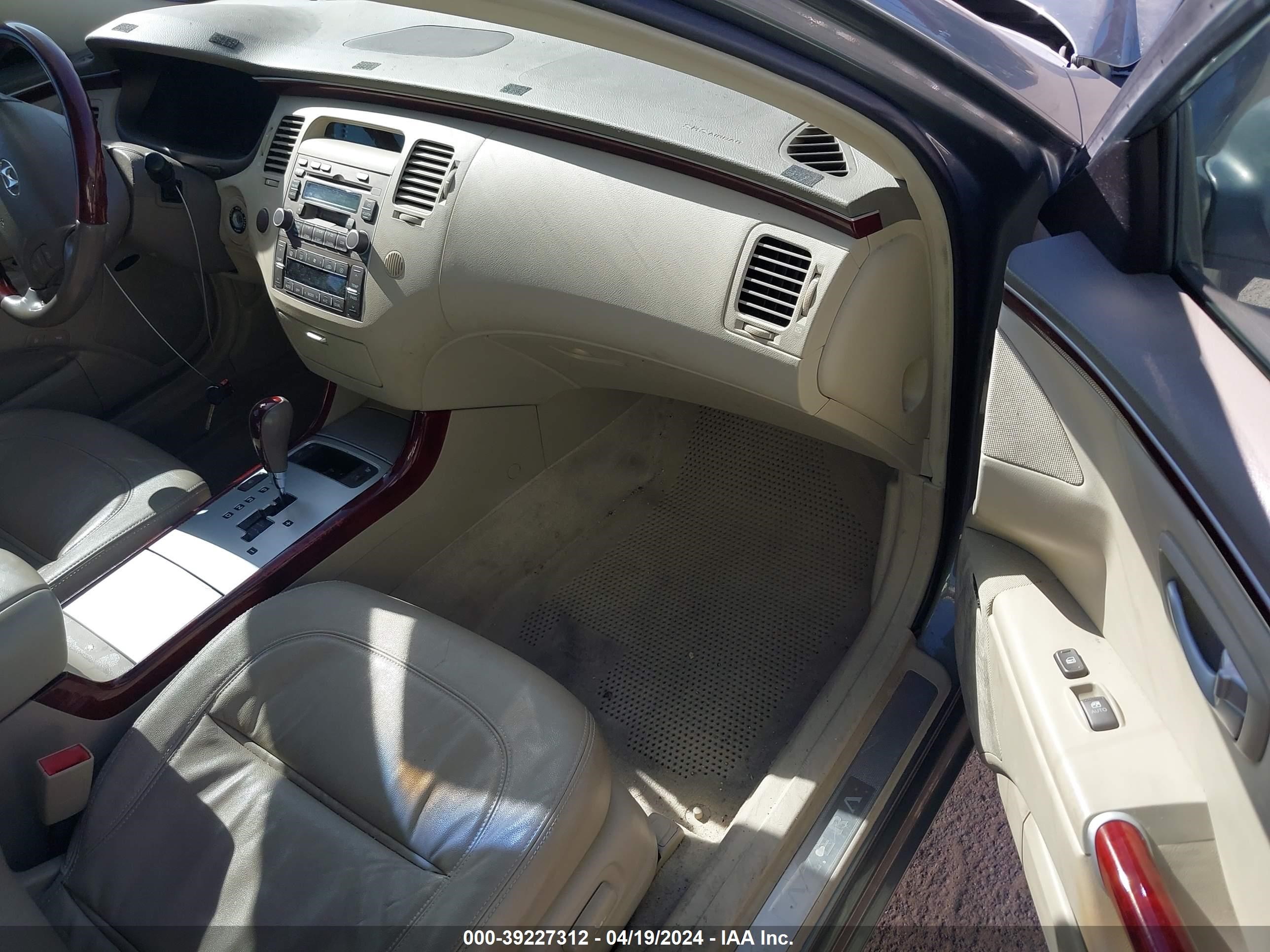 Photo 4 VIN: KMHFC46F56A123750 - HYUNDAI AZERA 