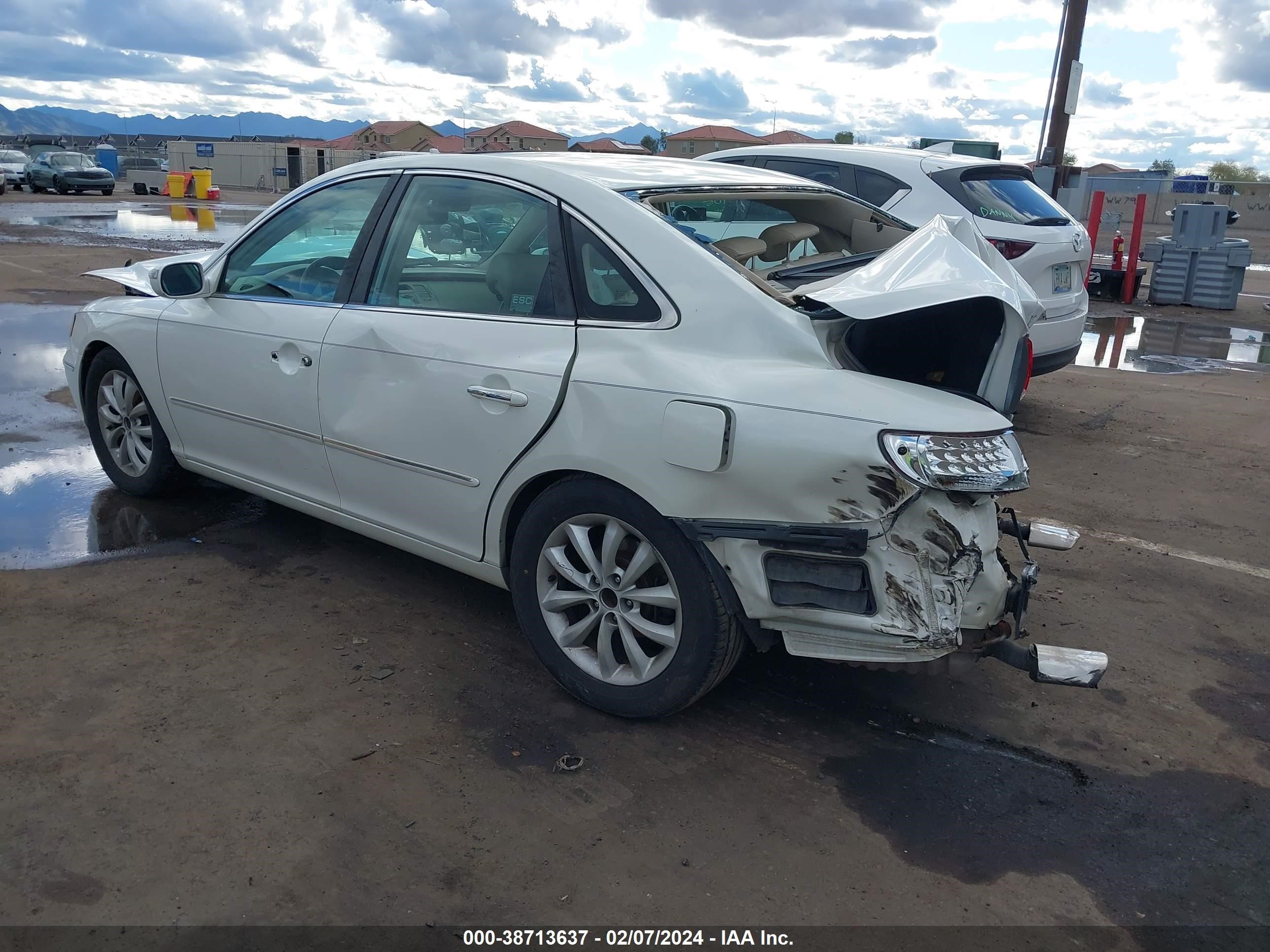 Photo 2 VIN: KMHFC46F57A141389 - HYUNDAI AZERA 