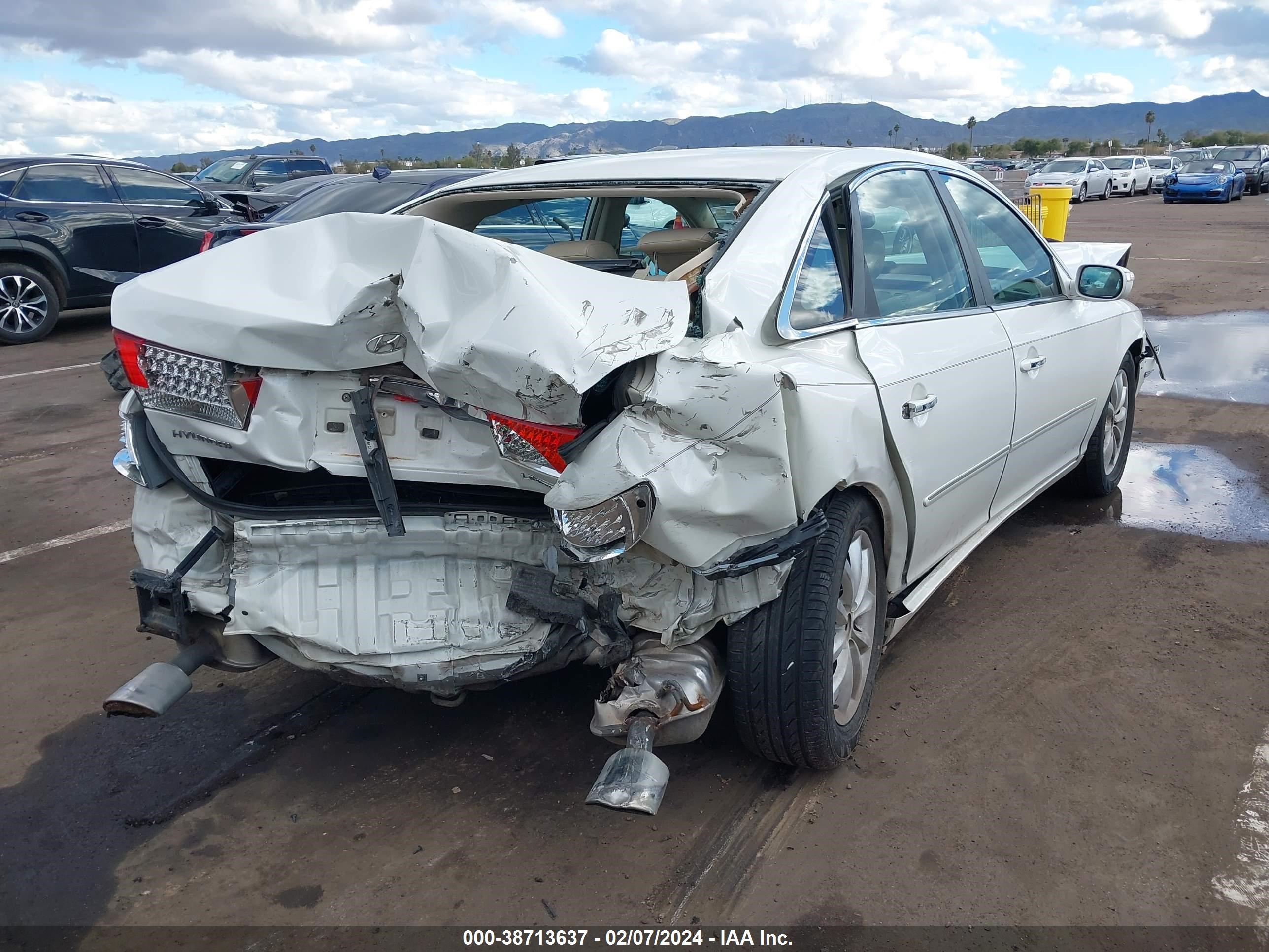 Photo 3 VIN: KMHFC46F57A141389 - HYUNDAI AZERA 