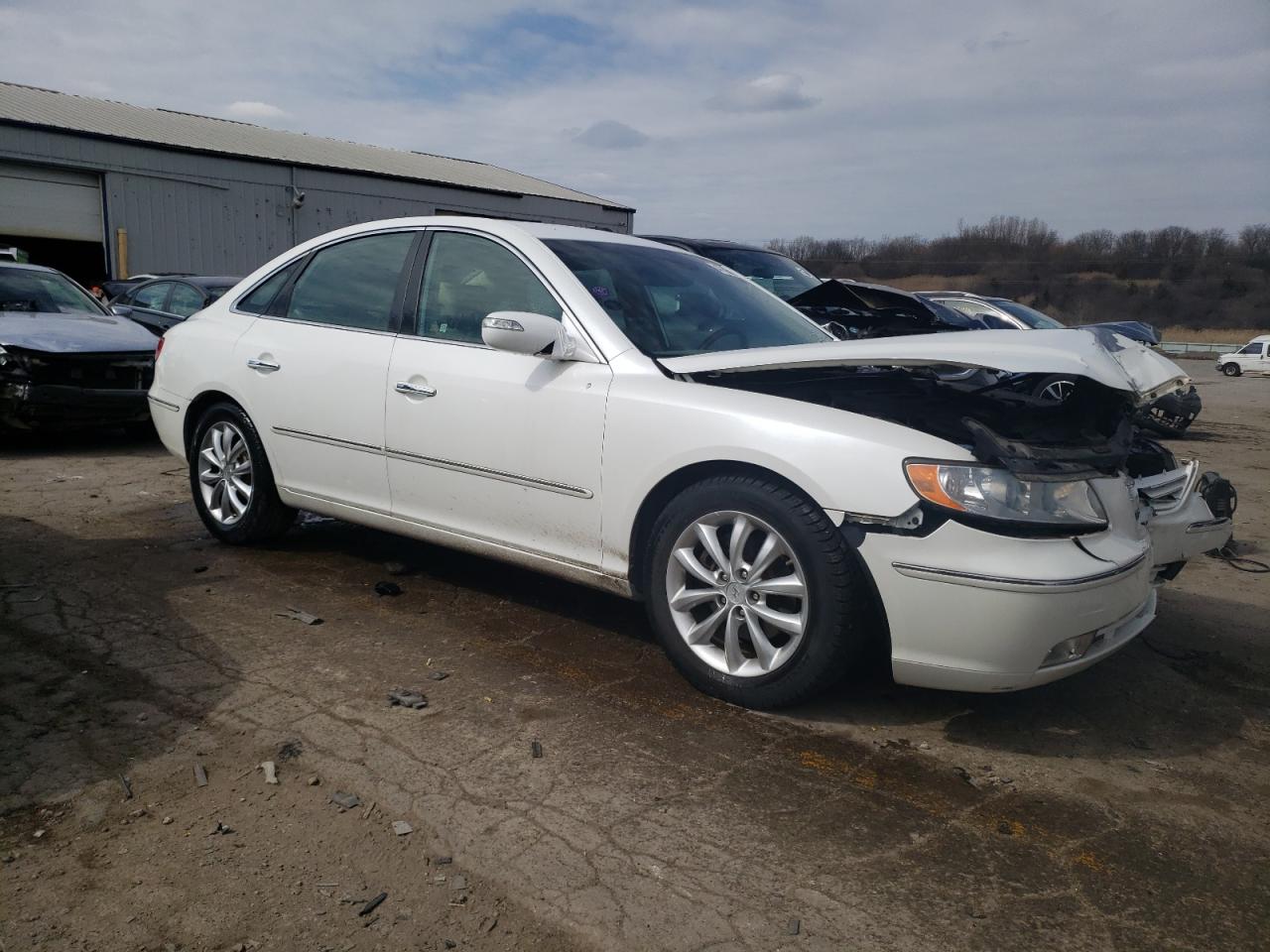 Photo 3 VIN: KMHFC46F58A290581 - HYUNDAI AZERA 