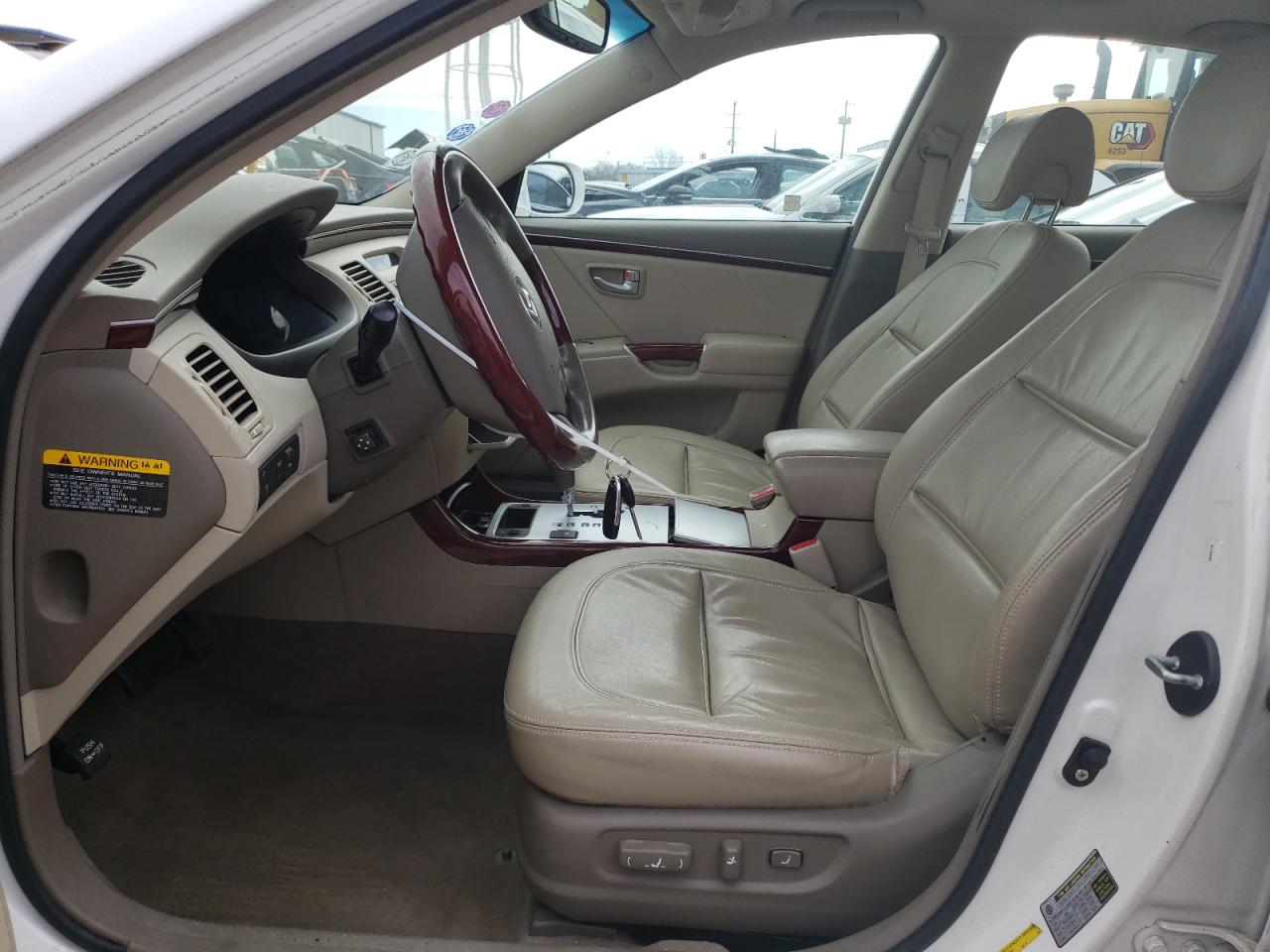 Photo 6 VIN: KMHFC46F58A290581 - HYUNDAI AZERA 