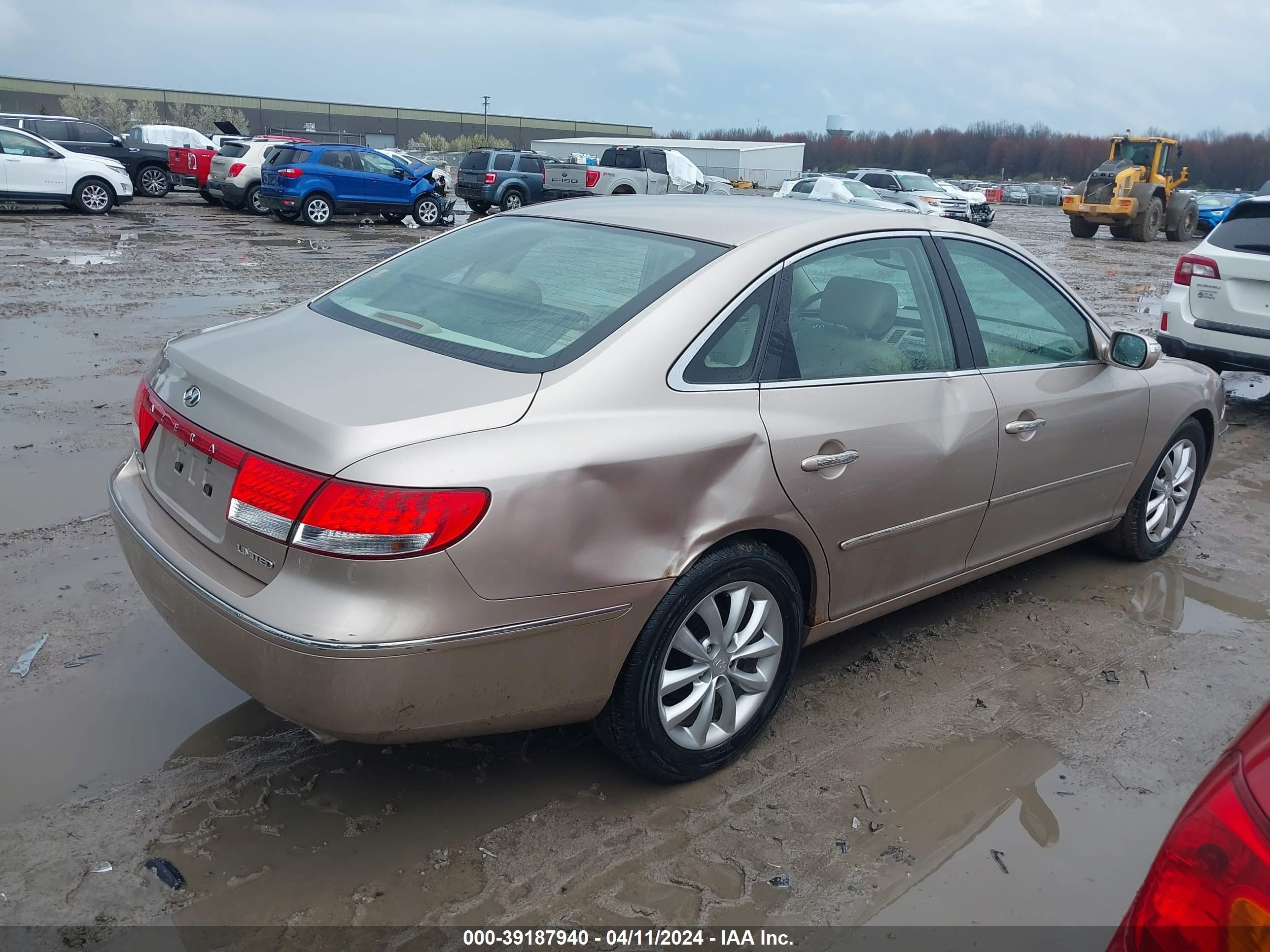 Photo 3 VIN: KMHFC46F67A180864 - HYUNDAI AZERA 