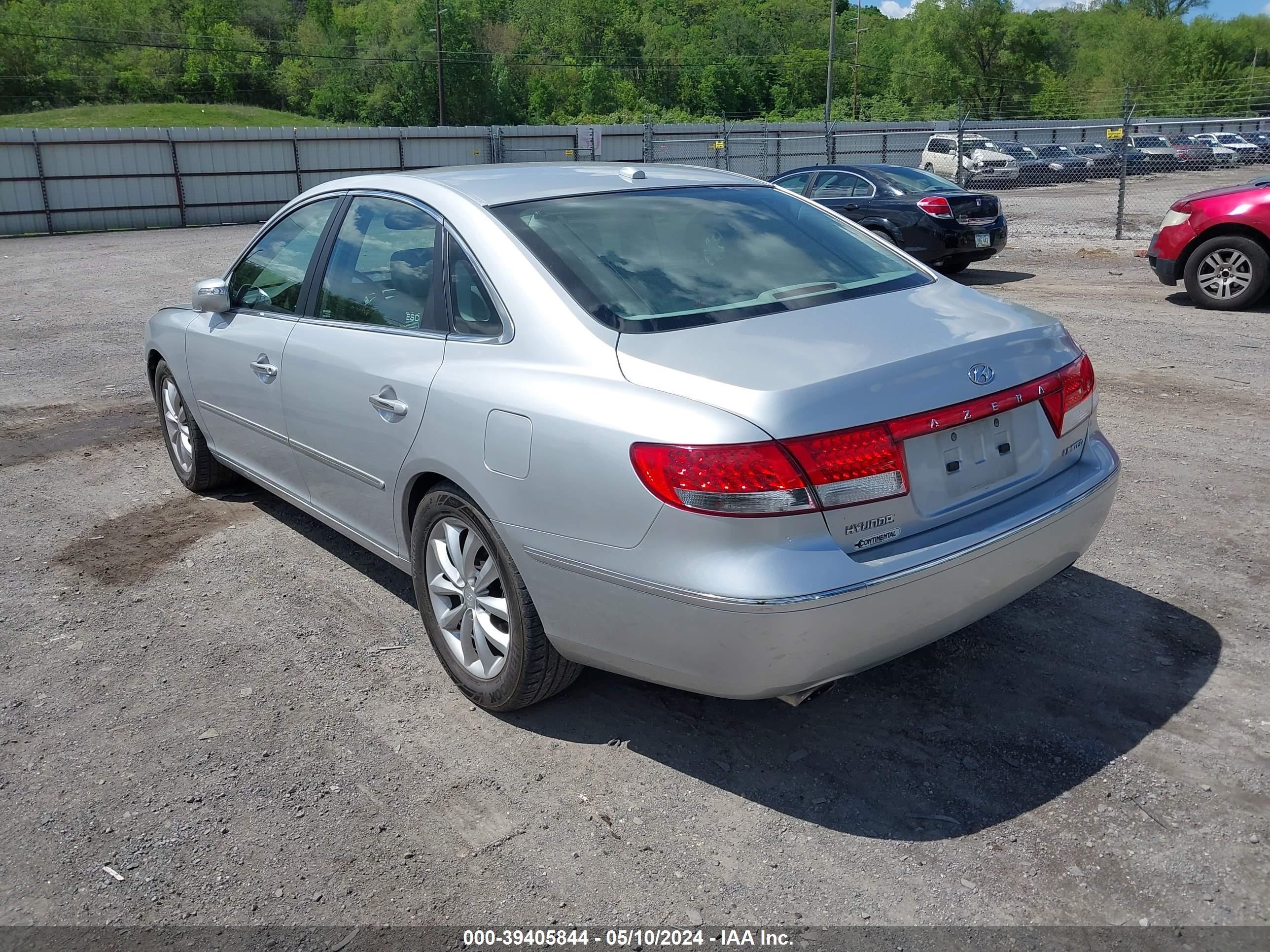 Photo 2 VIN: KMHFC46F68A303628 - HYUNDAI AZERA 