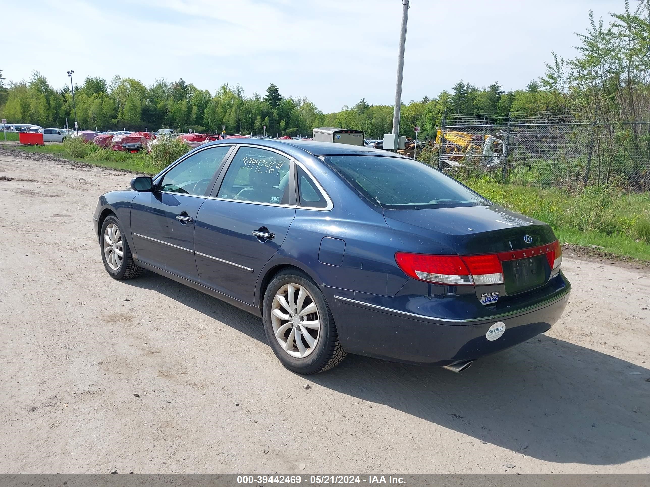 Photo 2 VIN: KMHFC46F77A159618 - HYUNDAI AZERA 