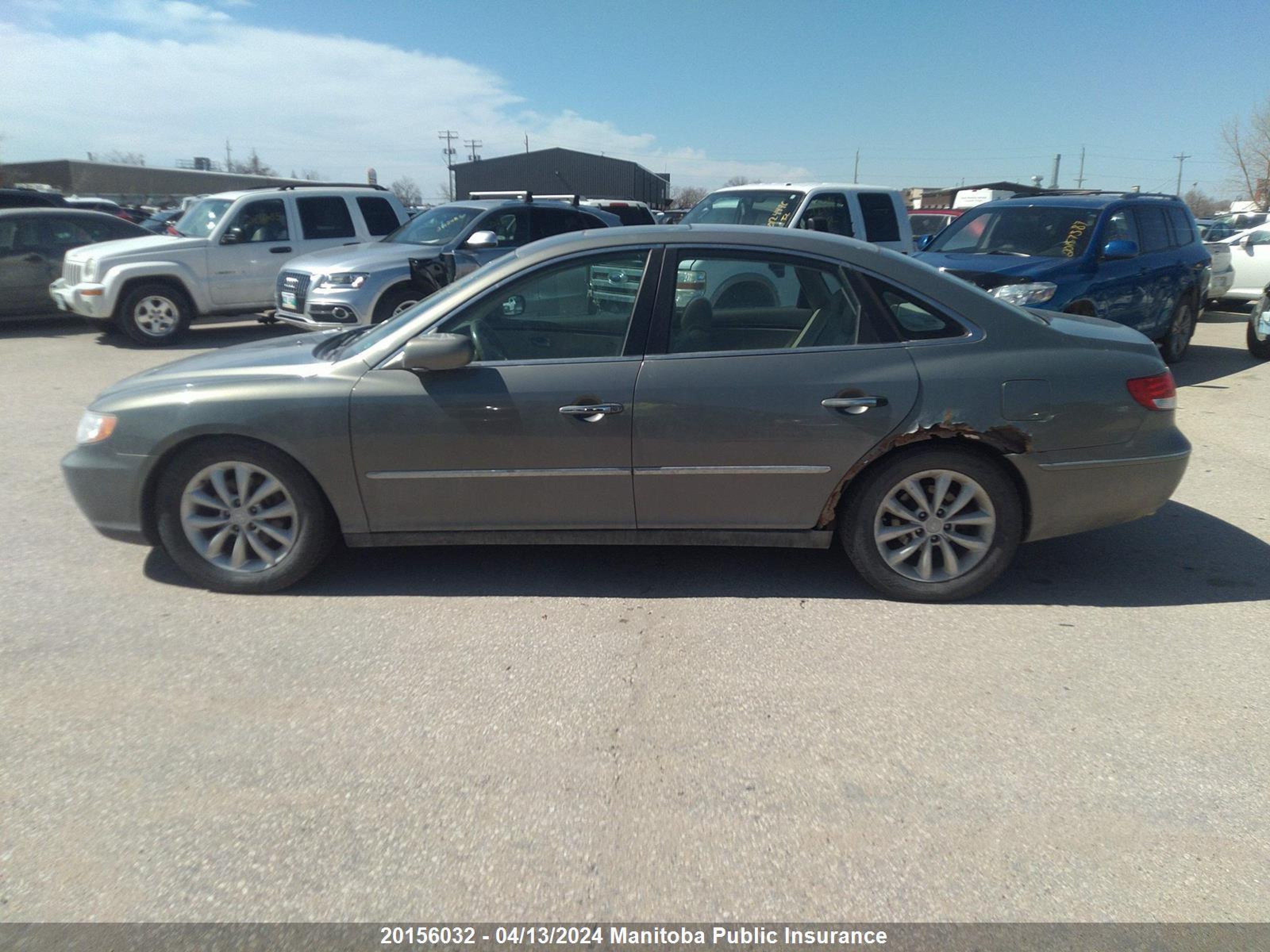 Photo 13 VIN: KMHFC46F86A082420 - HYUNDAI AZERA 