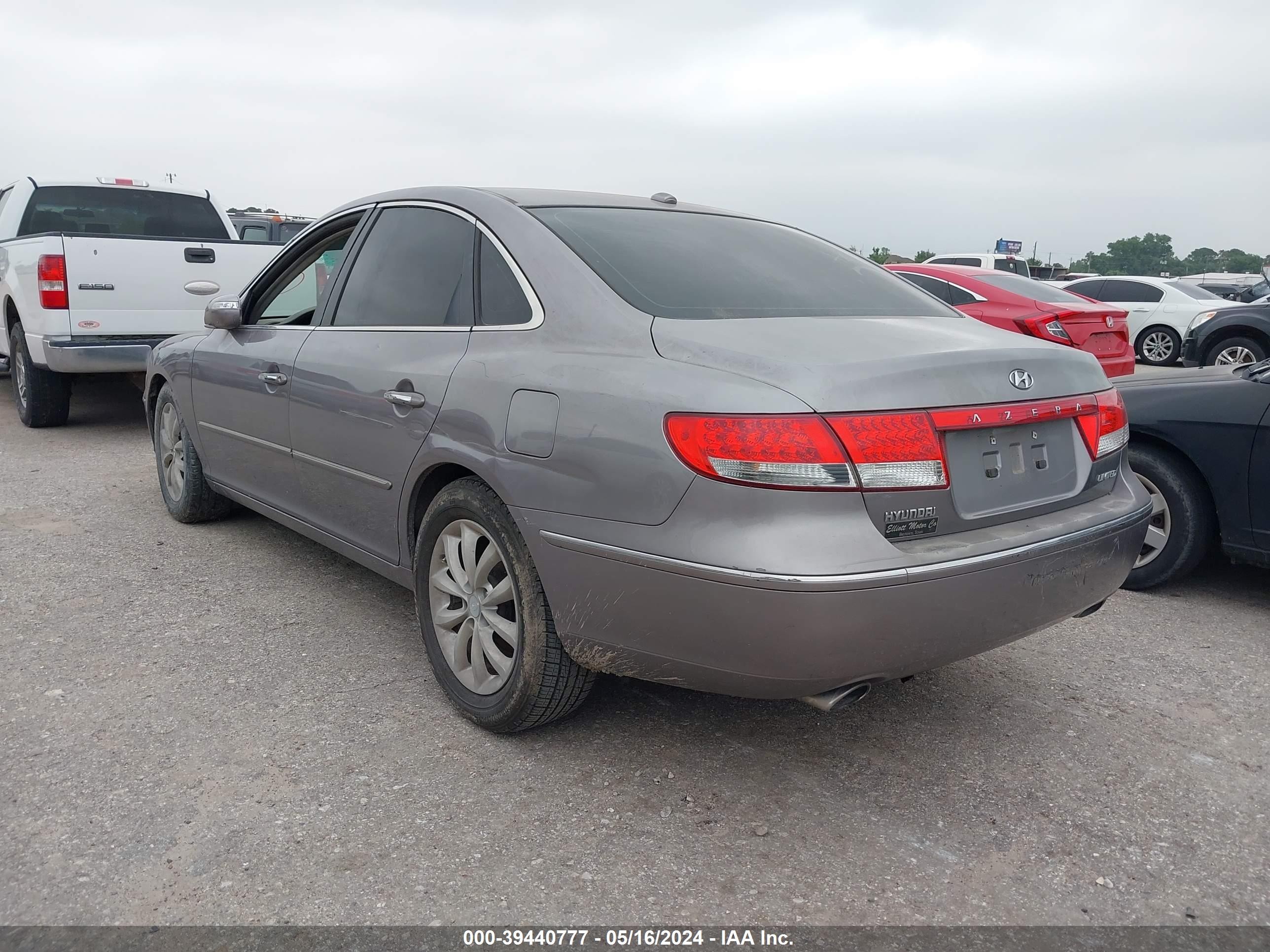 Photo 2 VIN: KMHFC46F88A254416 - HYUNDAI AZERA 