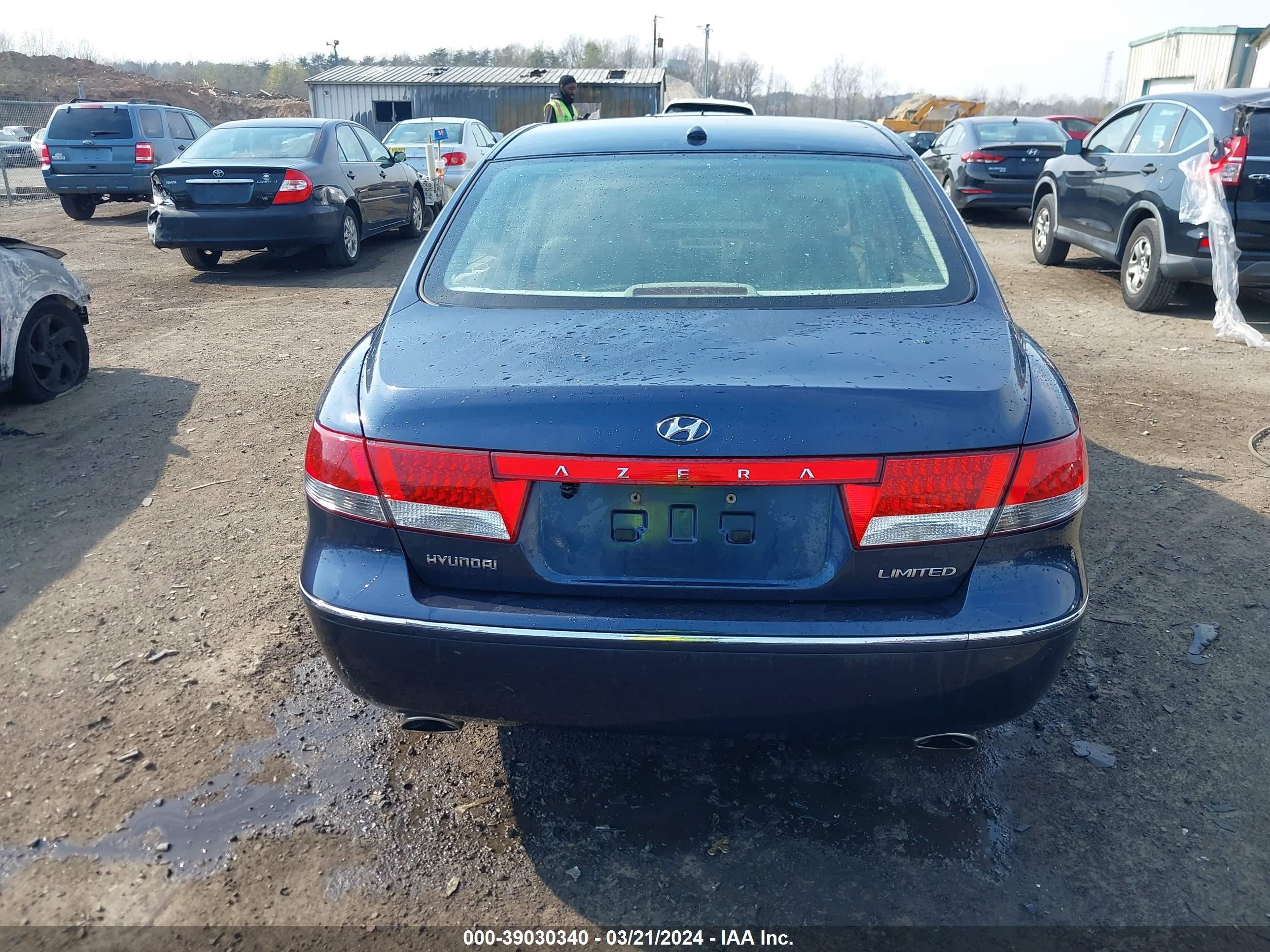 Photo 16 VIN: KMHFC46F88A263617 - HYUNDAI AZERA 