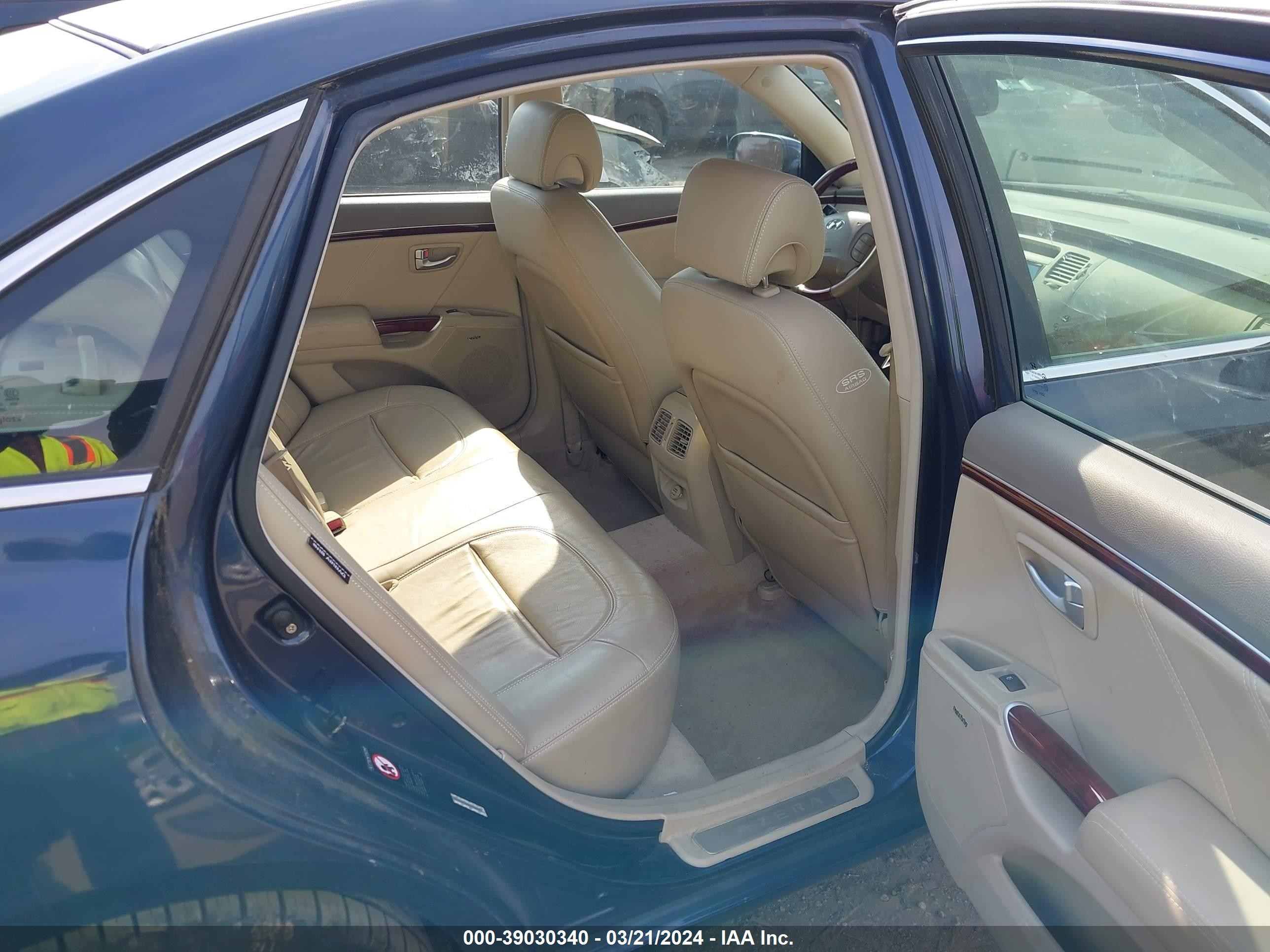 Photo 7 VIN: KMHFC46F88A263617 - HYUNDAI AZERA 