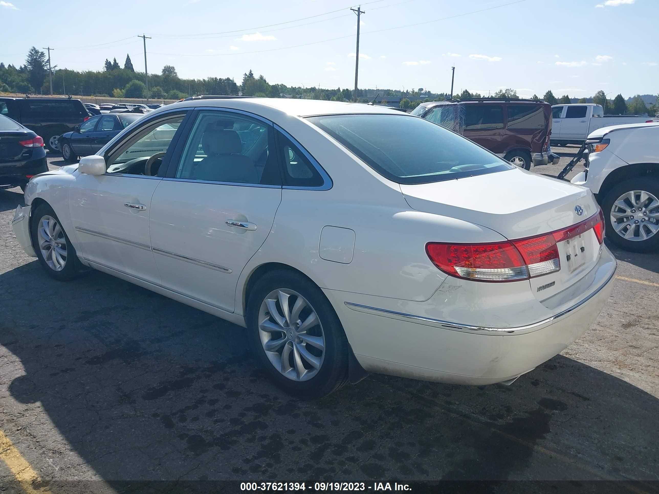 Photo 2 VIN: KMHFC46F96A069174 - HYUNDAI AZERA 