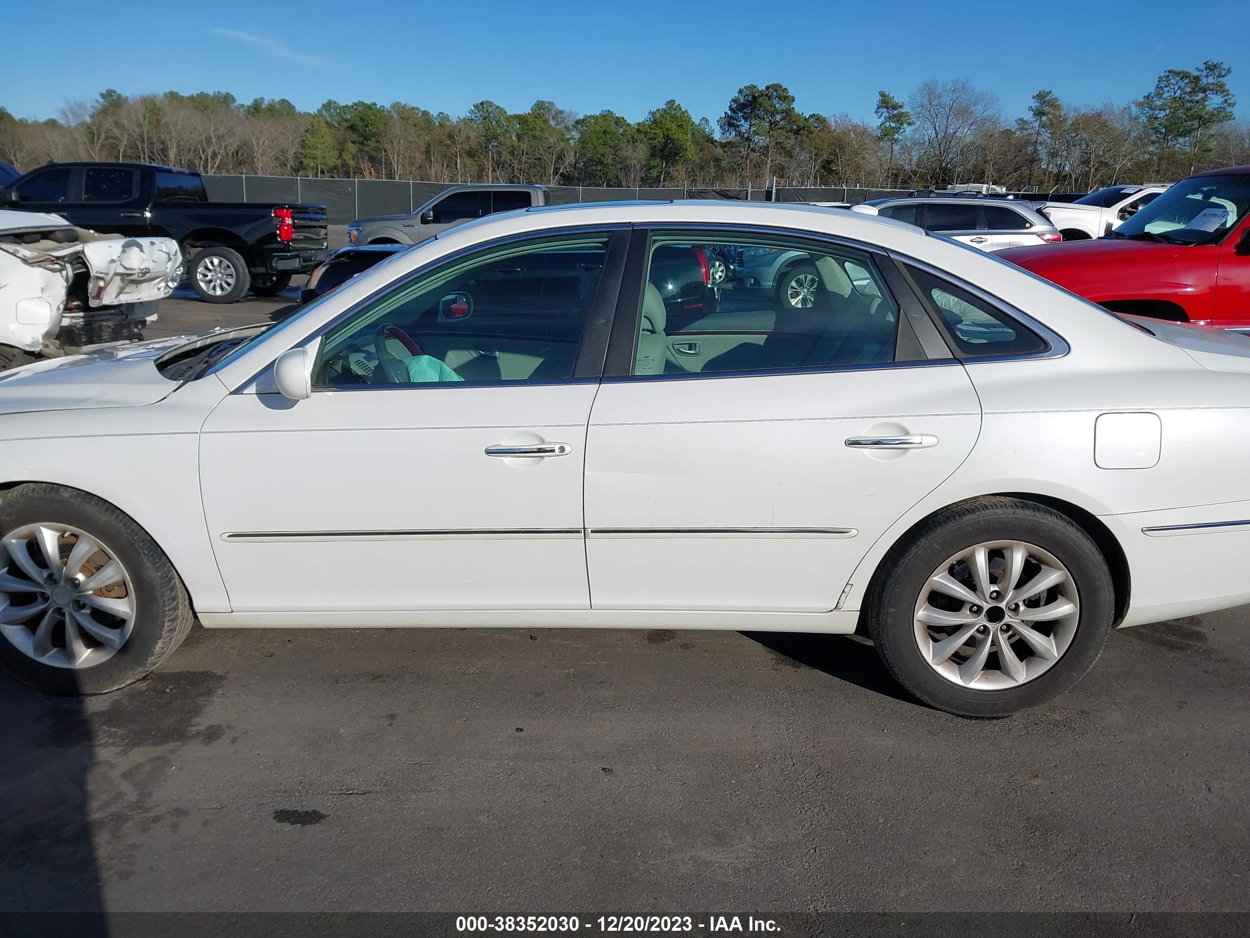 Photo 13 VIN: KMHFC46FX7A206558 - HYUNDAI AZERA 