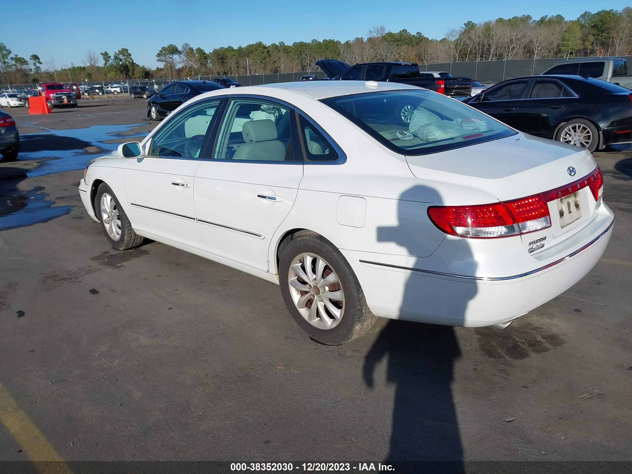 Photo 2 VIN: KMHFC46FX7A206558 - HYUNDAI AZERA 