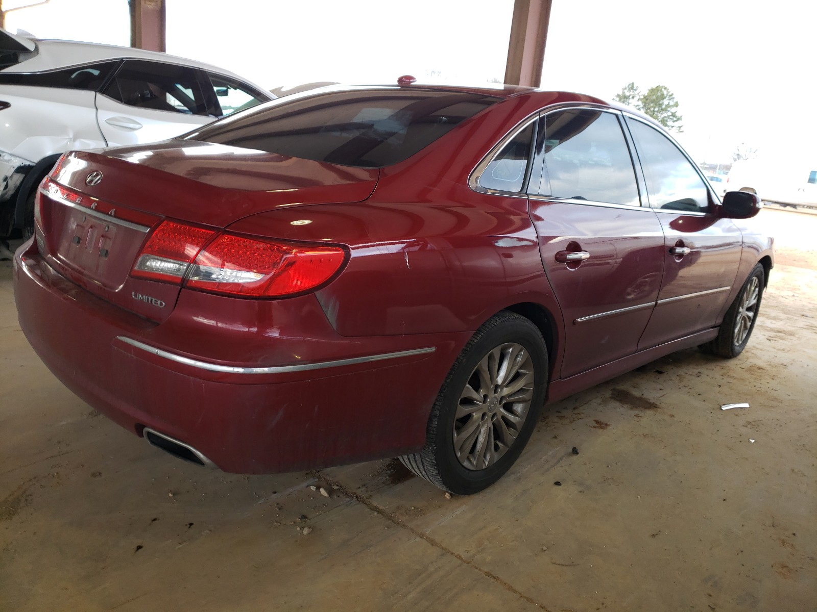 Photo 3 VIN: KMHFC4DF2BA527232 - HYUNDAI AZERA GLS 