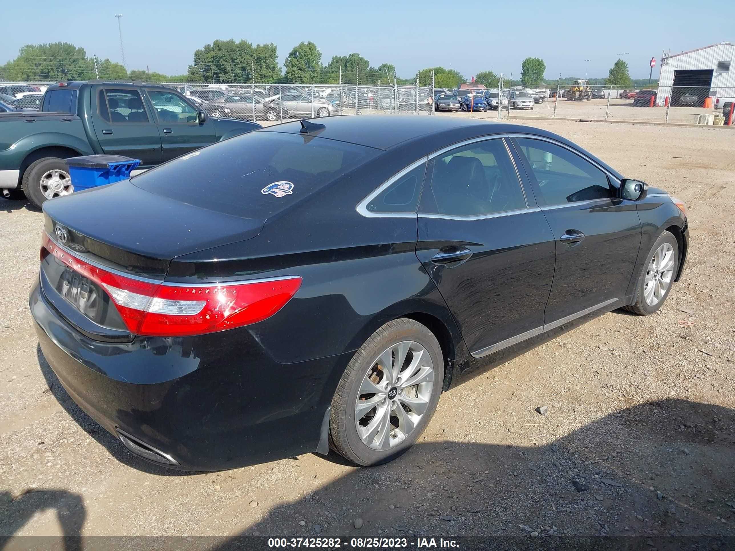 Photo 3 VIN: KMHFG4JG0CA180339 - HYUNDAI AZERA 