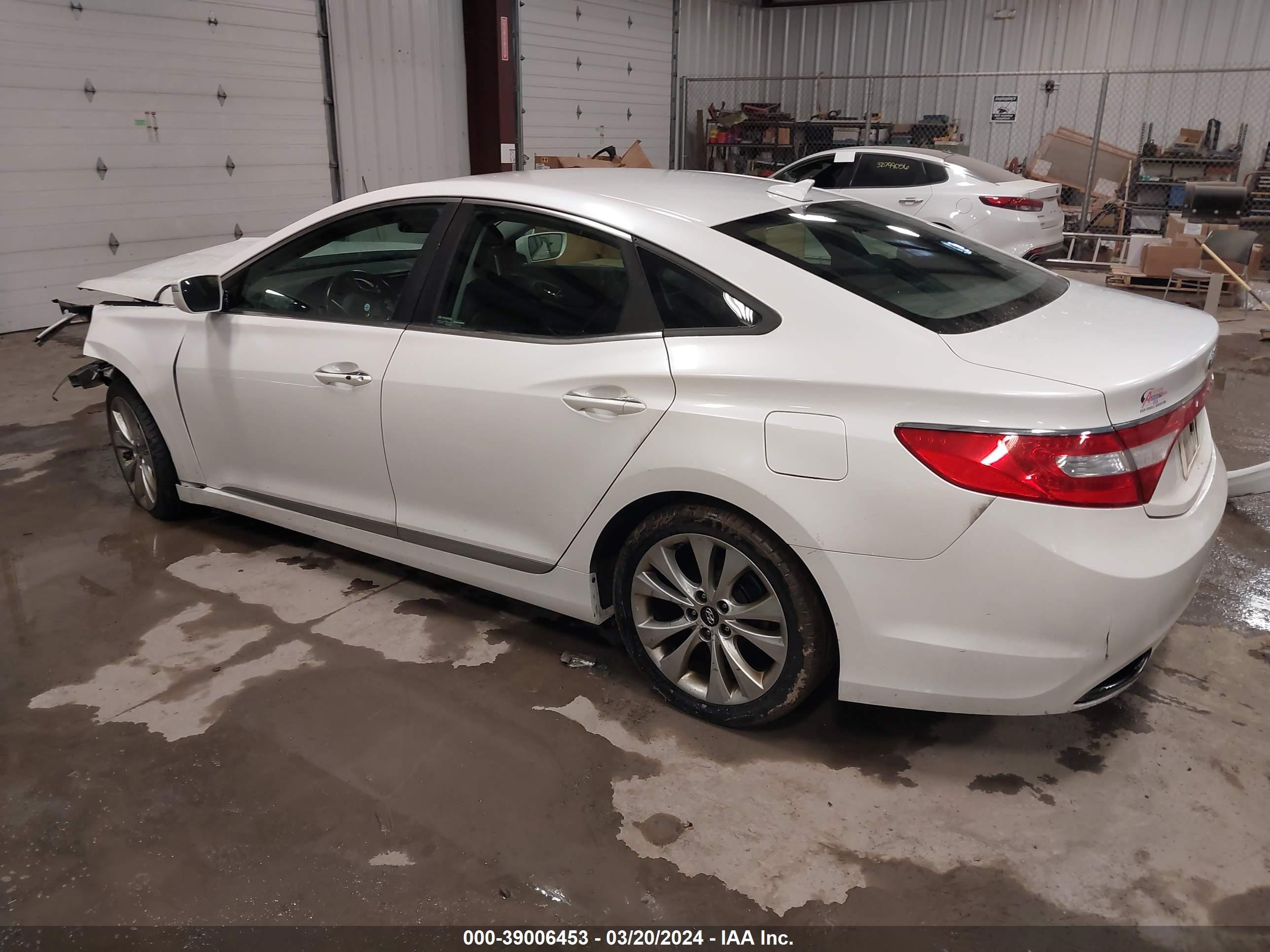 Photo 2 VIN: KMHFG4JG4EA418664 - HYUNDAI AZERA 