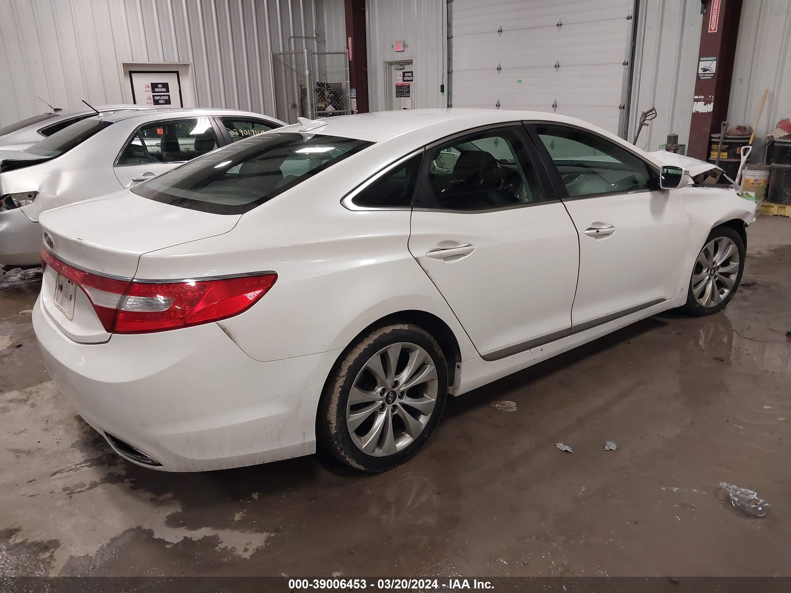 Photo 3 VIN: KMHFG4JG4EA418664 - HYUNDAI AZERA 