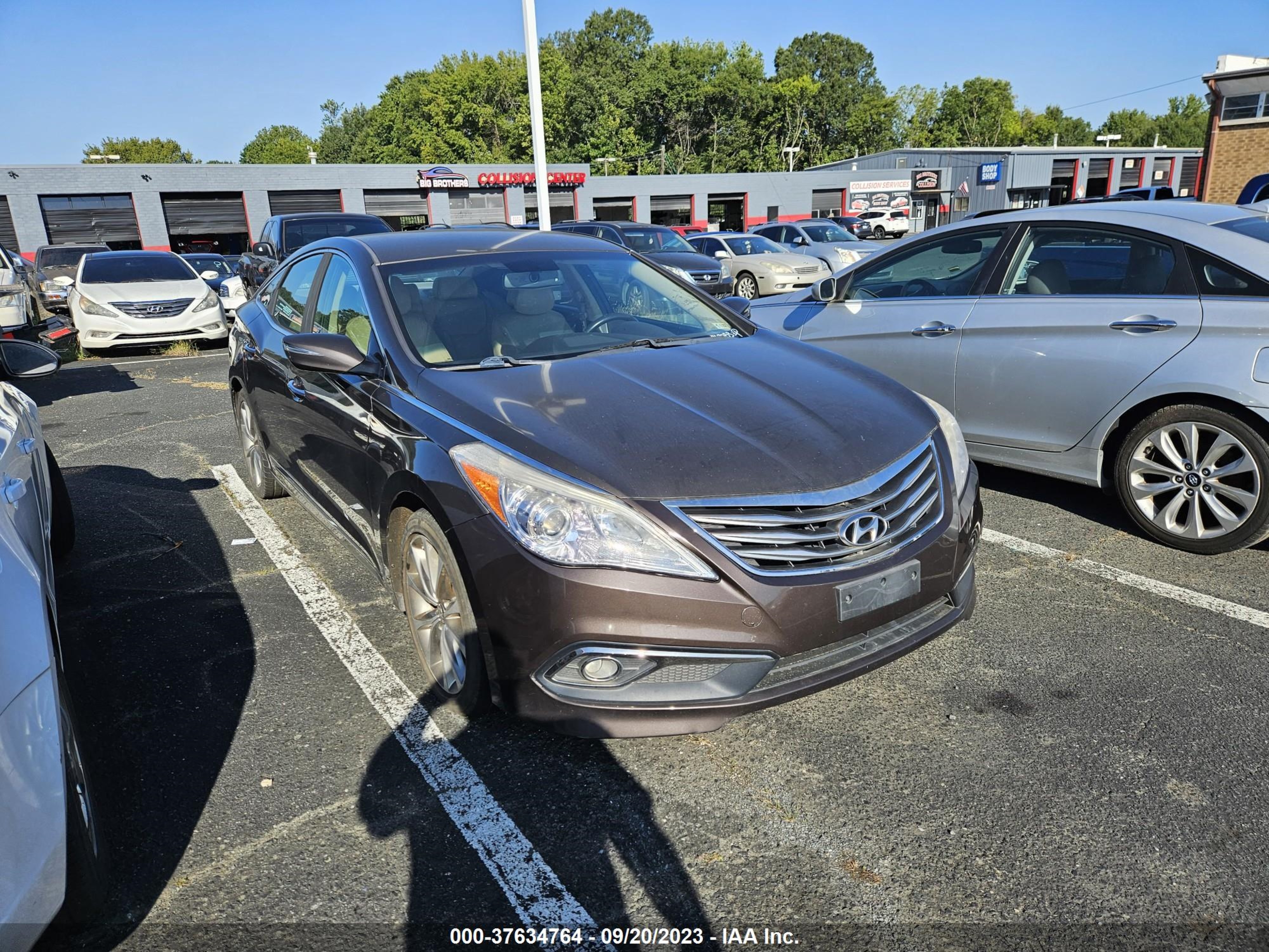 Photo 2 VIN: KMHFG4JG9FA467053 - HYUNDAI AZERA 