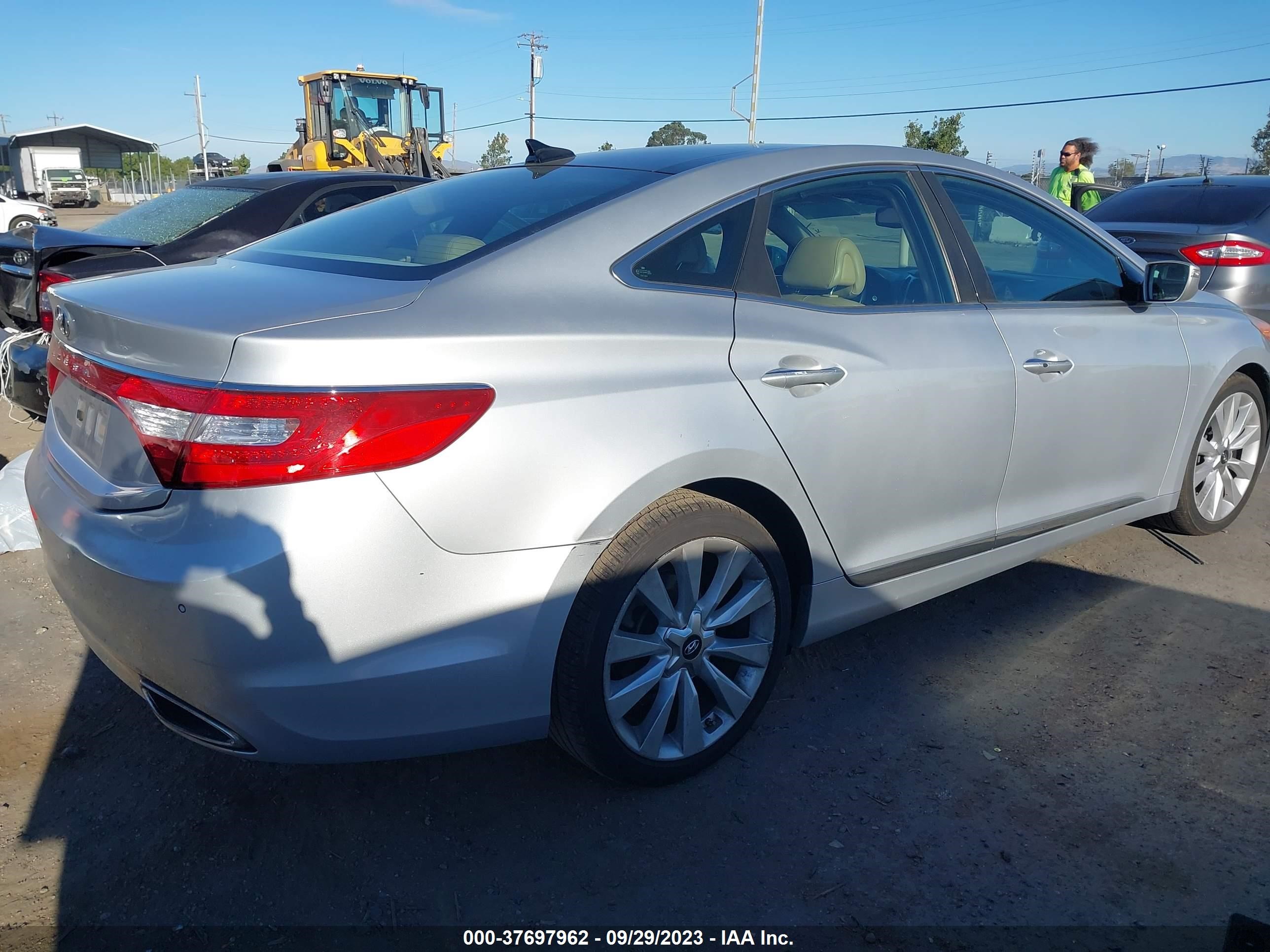 Photo 3 VIN: KMHFH4JG7DA256279 - HYUNDAI AZERA 