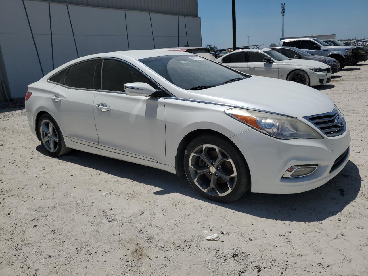 Photo 3 VIN: KMHFH4JG9EA369488 - HYUNDAI AZERA 