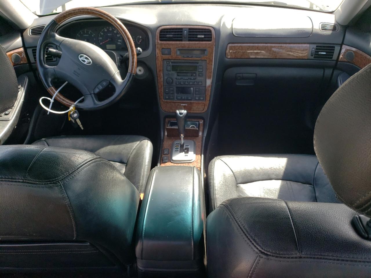 Photo 7 VIN: KMHFU45E25A401587 - HYUNDAI GRANDEUR 