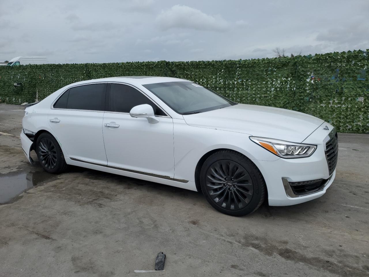 Photo 3 VIN: KMHG34JA0HU035206 - GENESIS G90 