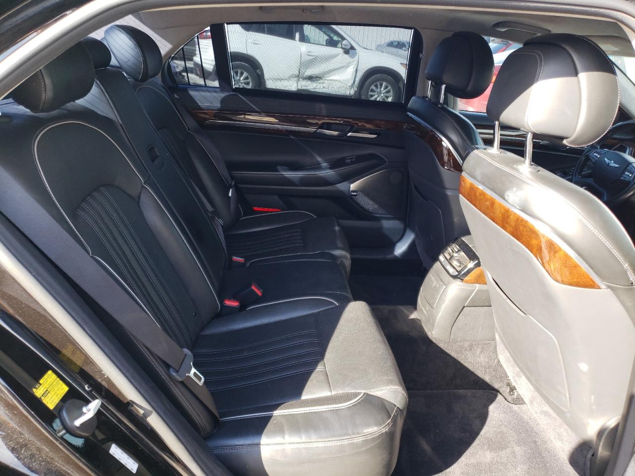 Photo 9 VIN: KMHG34JA1JU041571 - GENESIS G90 