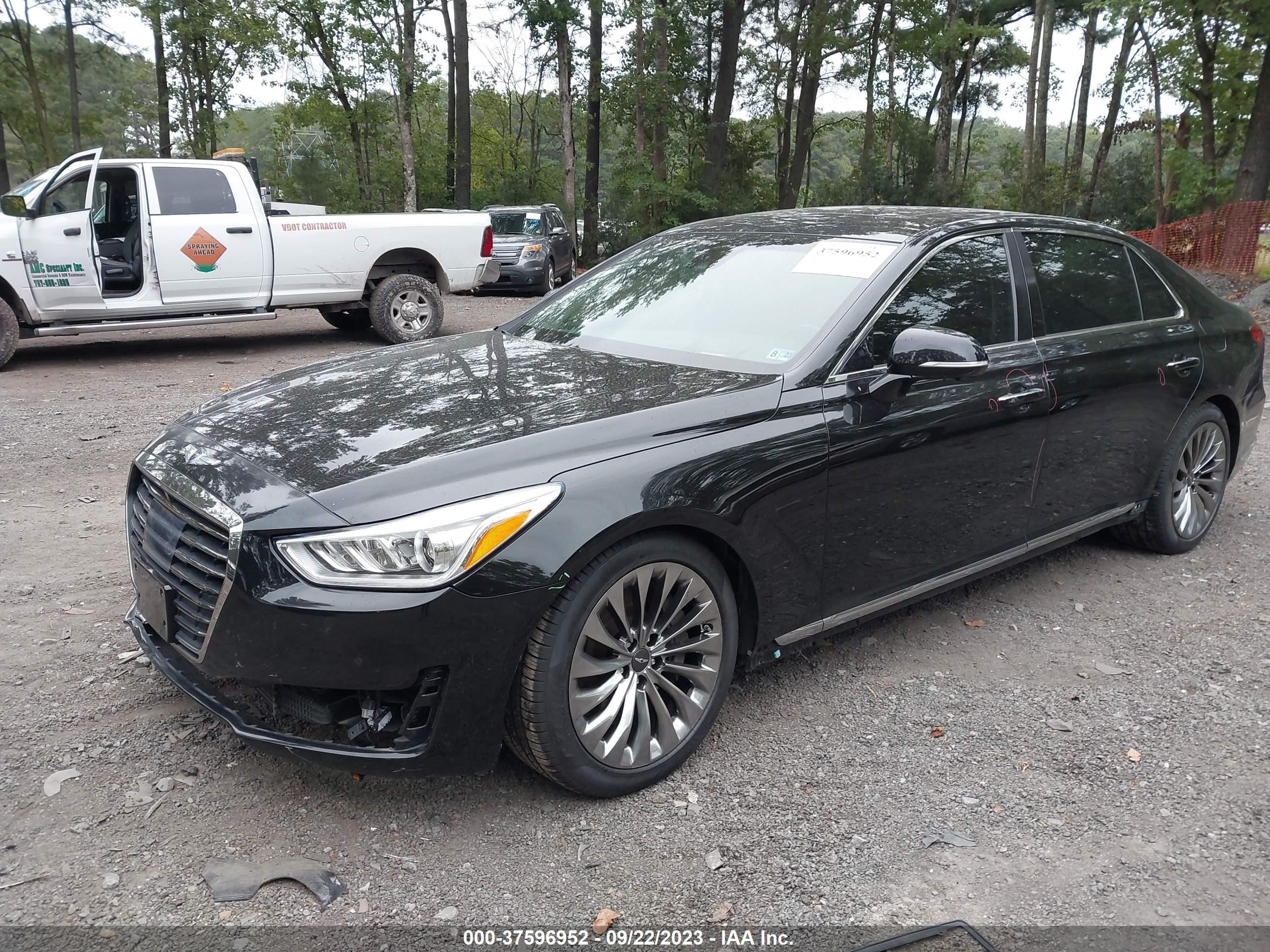 Photo 1 VIN: KMHG34JA4HU028582 - GENESIS G90 