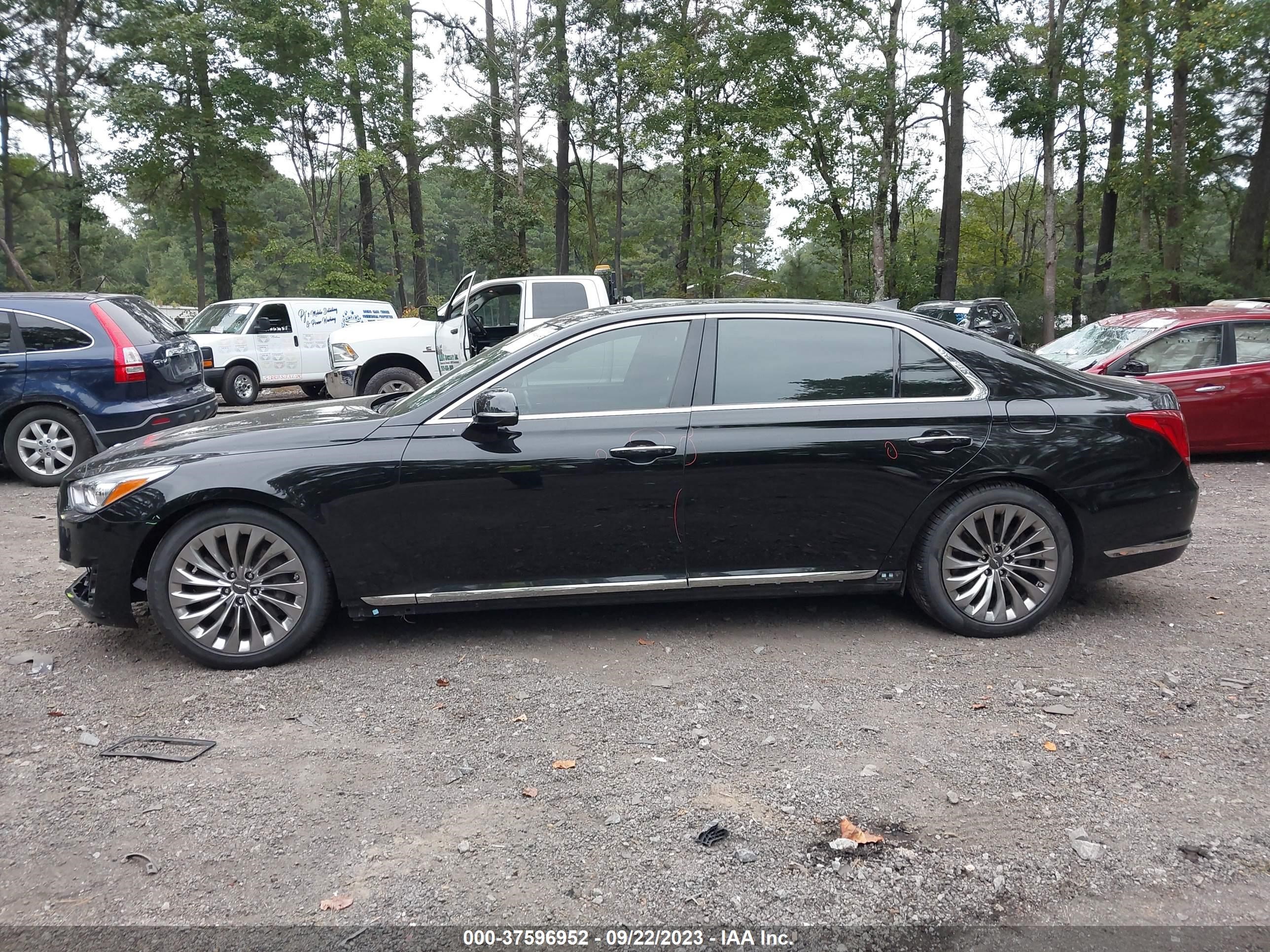 Photo 13 VIN: KMHG34JA4HU028582 - GENESIS G90 