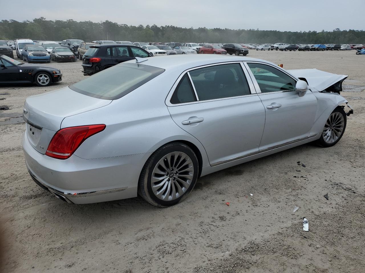 Photo 2 VIN: KMHG34JA7HU032612 - GENESIS G90 