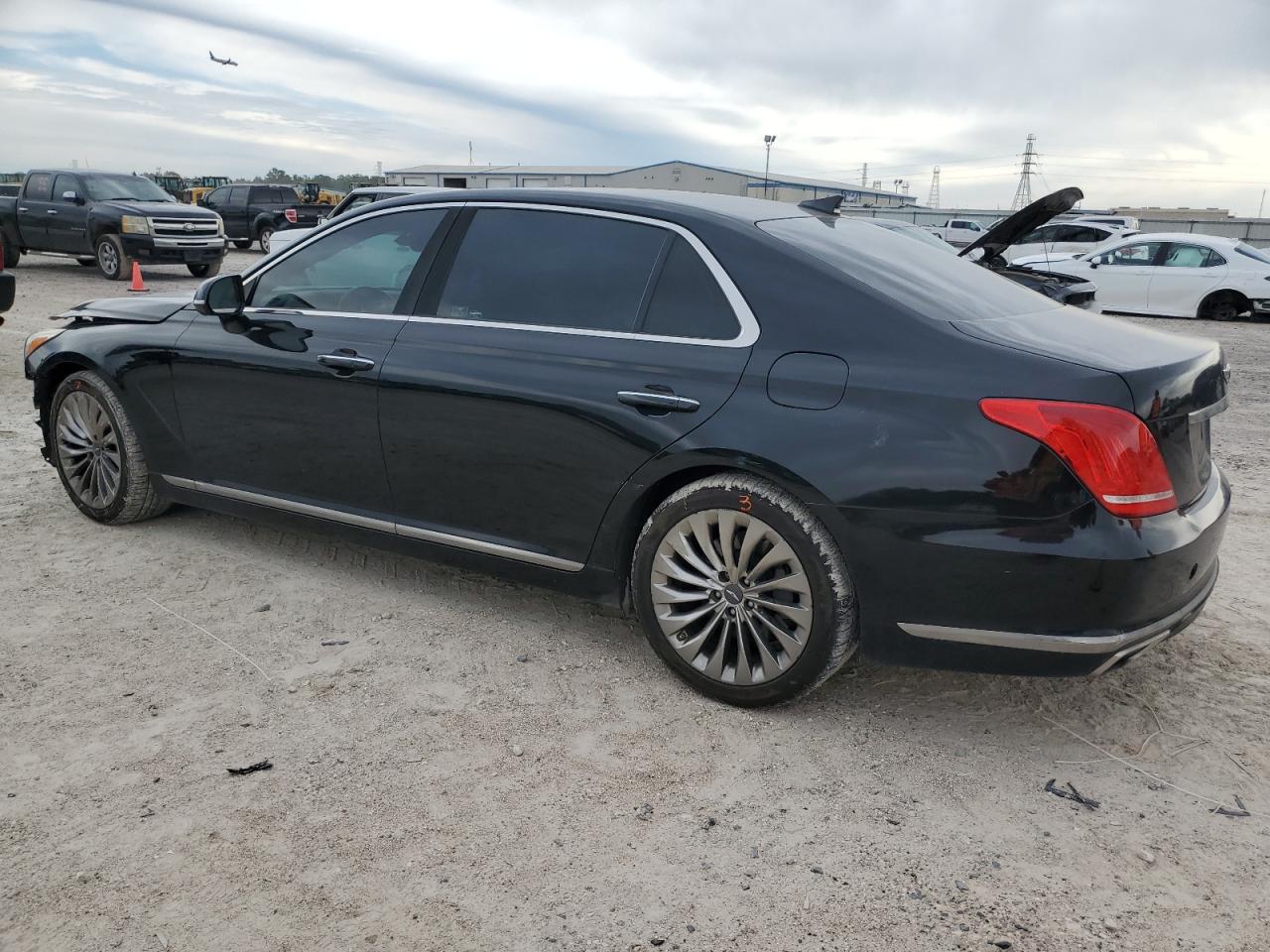 Photo 1 VIN: KMHG34JAXHU033382 - GENESIS G90 