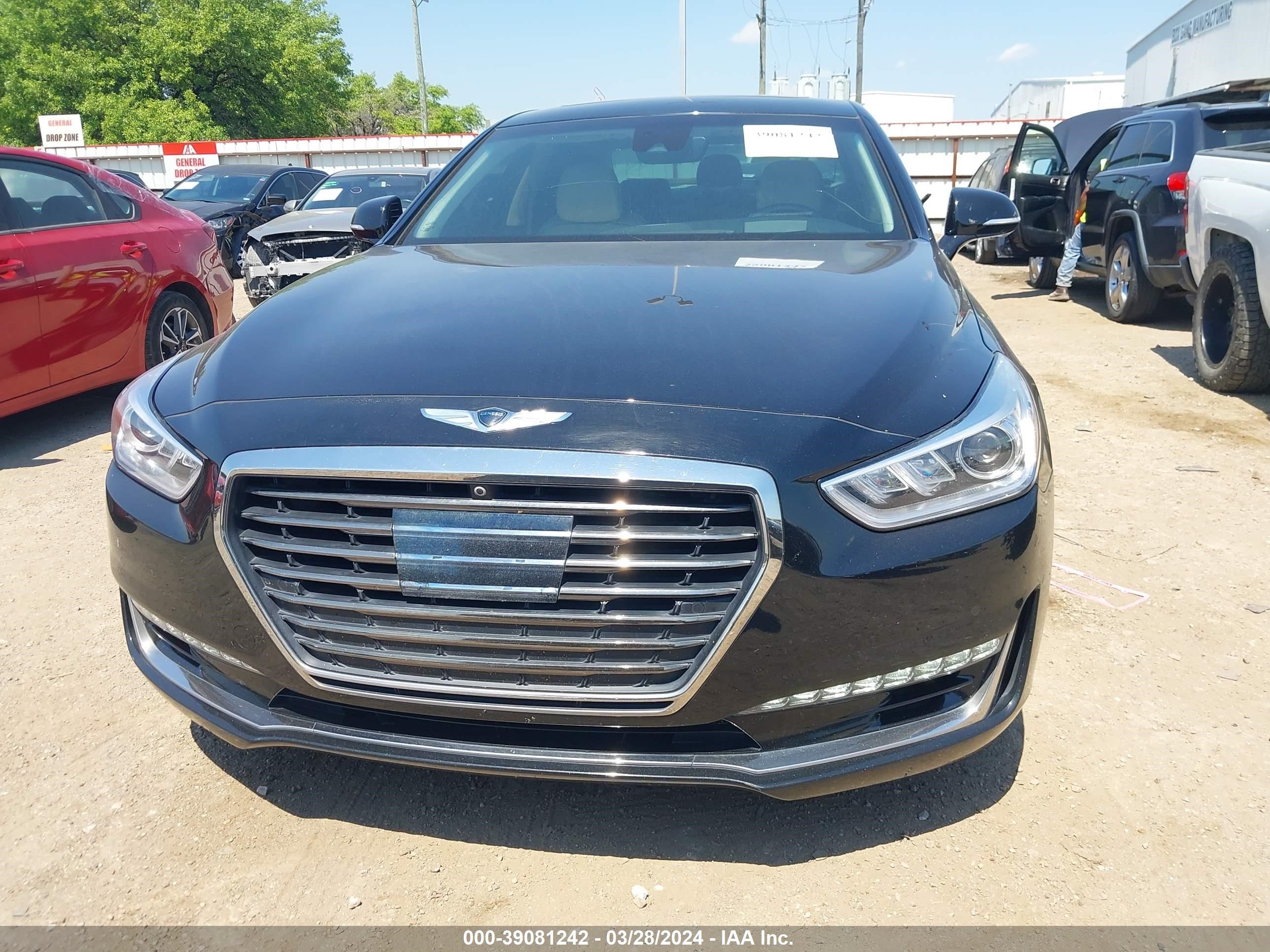 Photo 11 VIN: KMHG54JH5HU029148 - GENESIS G90 