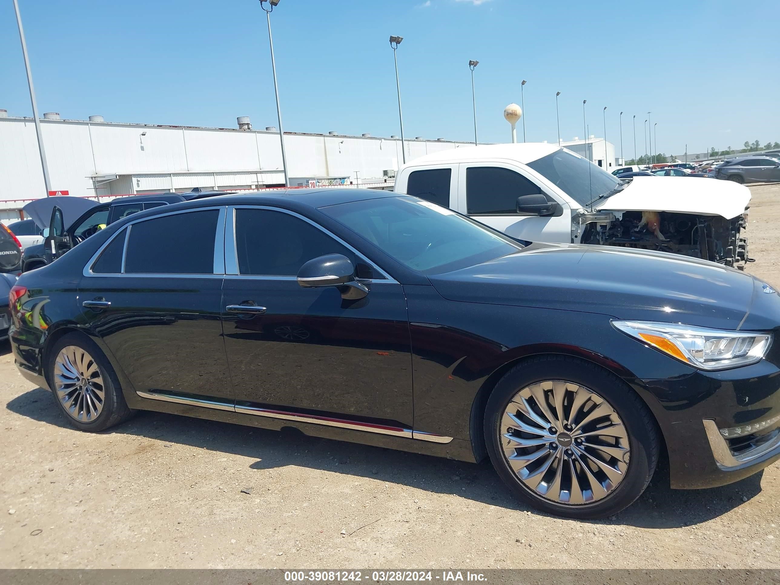 Photo 12 VIN: KMHG54JH5HU029148 - GENESIS G90 