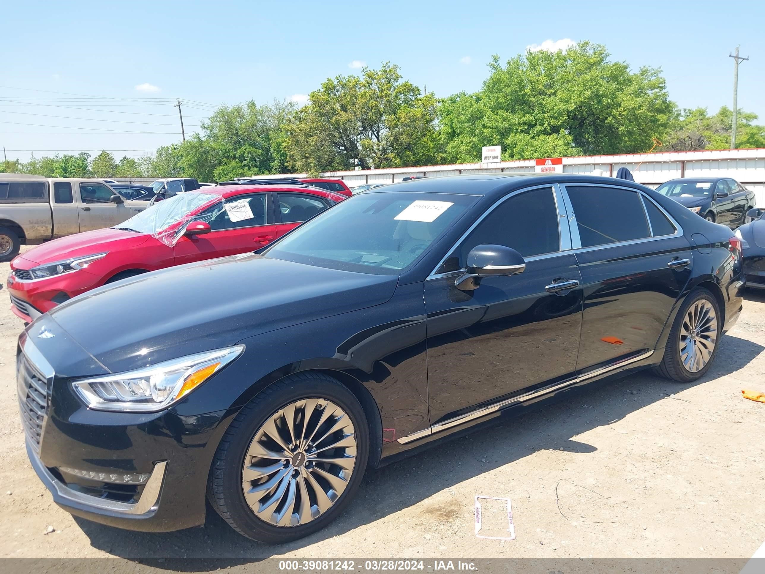 Photo 13 VIN: KMHG54JH5HU029148 - GENESIS G90 