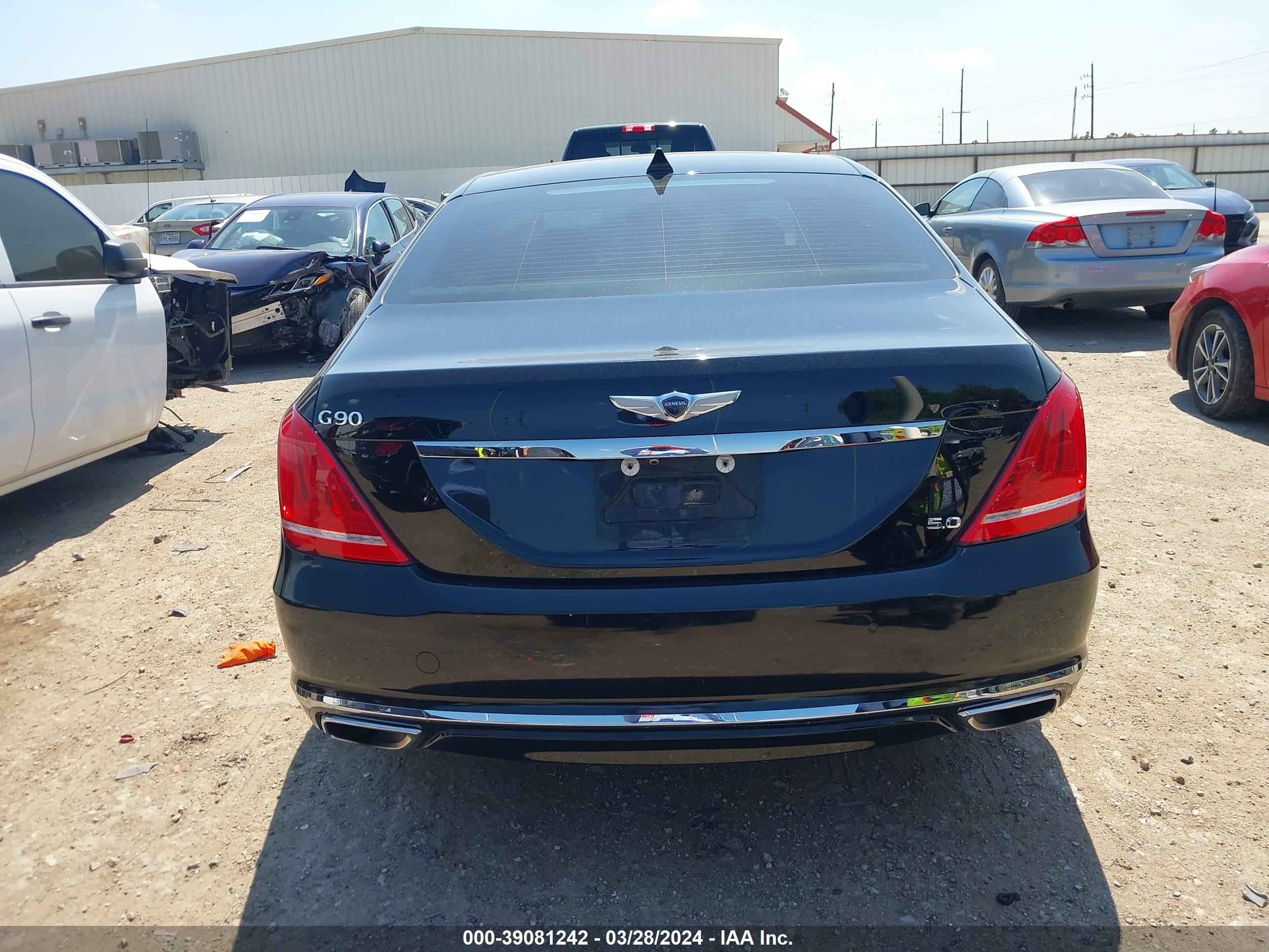 Photo 15 VIN: KMHG54JH5HU029148 - GENESIS G90 