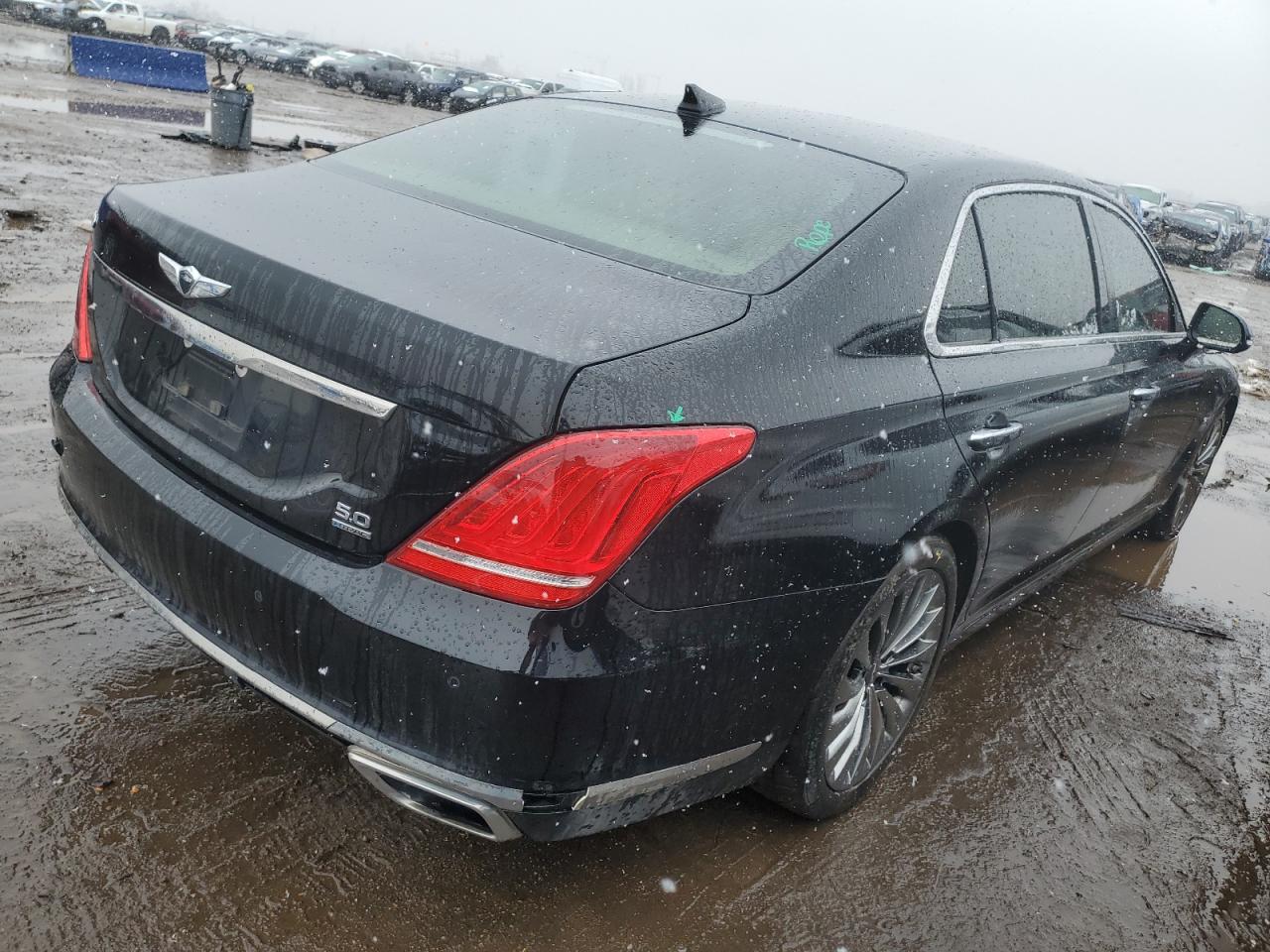 Photo 2 VIN: KMHG54JH8HU022114 - GENESIS G90 