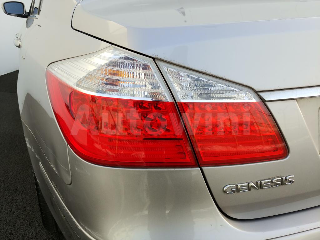 Photo 12 VIN: KMHGA41ABAU082128 - HYUNDAI GENESISAMP 