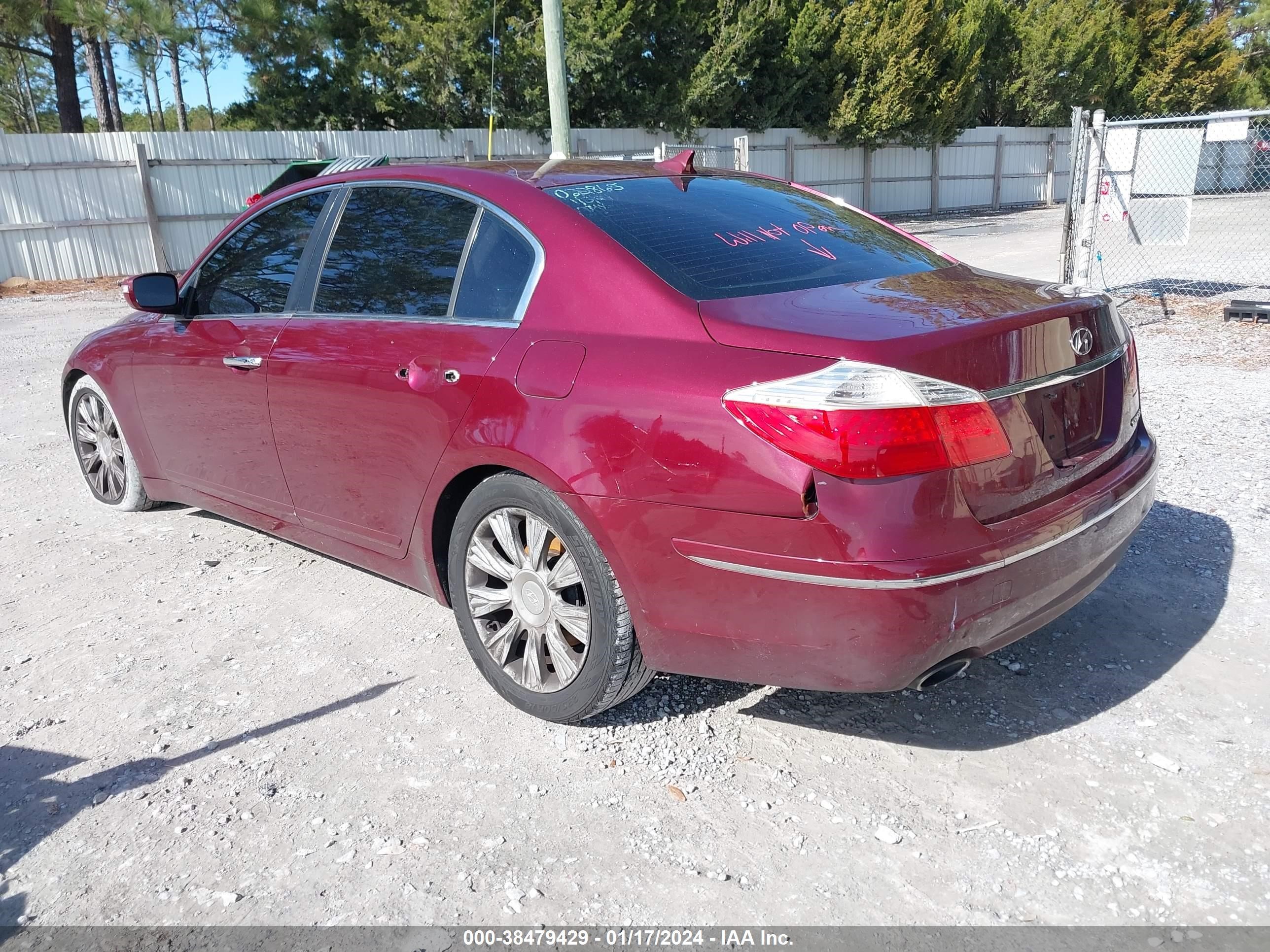 Photo 2 VIN: KMHGC46E19U022865 - HYUNDAI GENESIS 