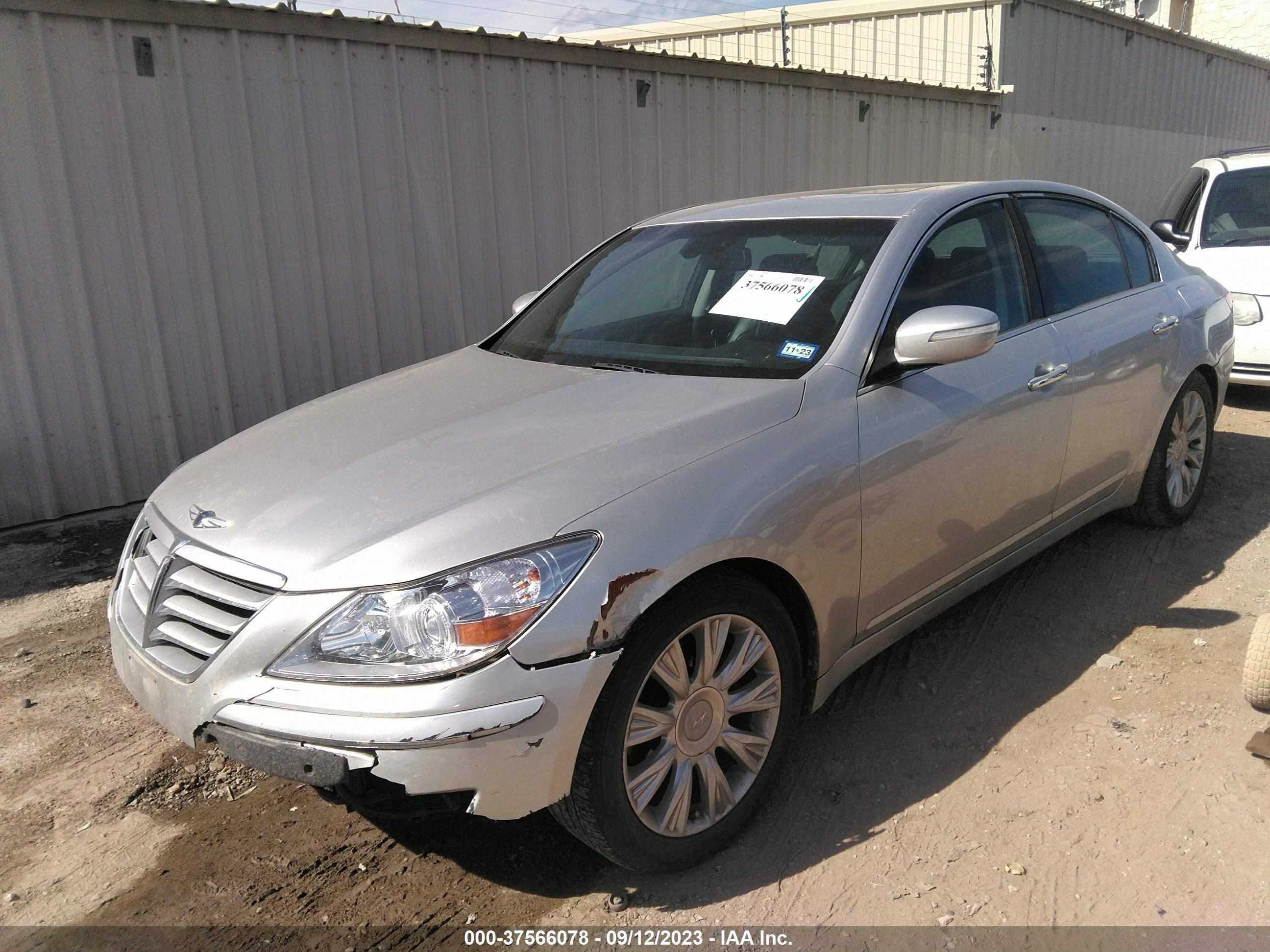 Photo 1 VIN: KMHGC46E99U028672 - HYUNDAI GENESIS 