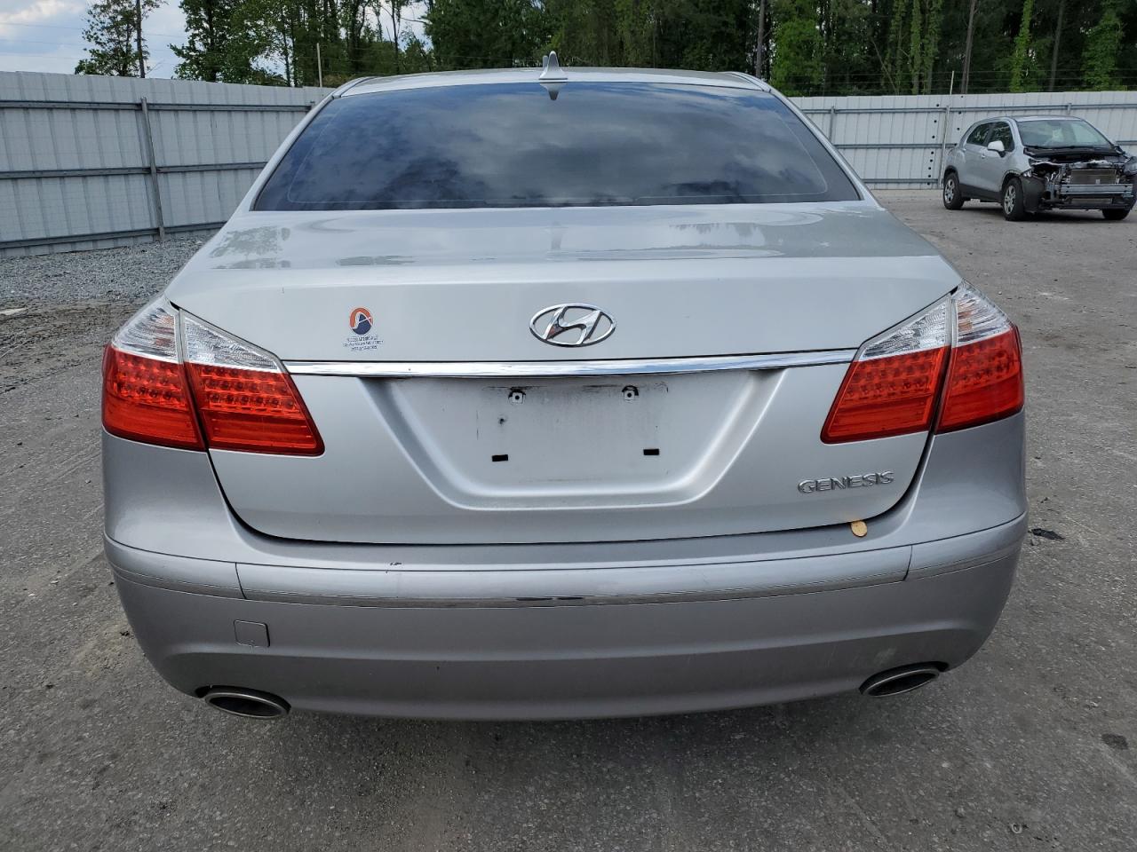 Photo 5 VIN: KMHGC46EX9U033038 - HYUNDAI GENESIS 