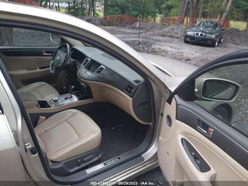 Photo 4 VIN: KMHGC46F39U069629 - HYUNDAI GENESIS 