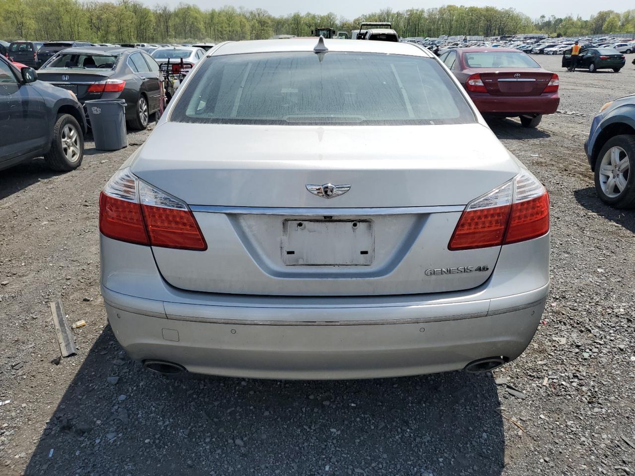 Photo 5 VIN: KMHGC46F69U047477 - HYUNDAI GENESIS 