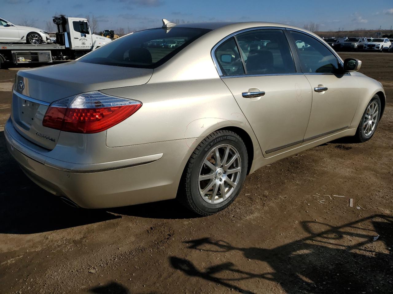 Photo 2 VIN: KMHGC46F99U069005 - HYUNDAI GENESIS 