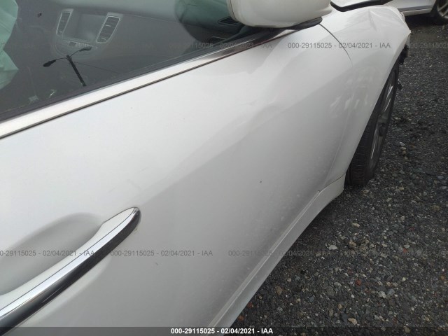 Photo 5 VIN: KMHGC4DD1DU247922 - HYUNDAI GENESIS 