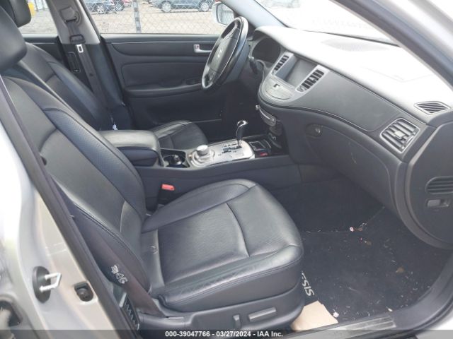 Photo 4 VIN: KMHGC4DD2CU164577 - HYUNDAI GENESIS 