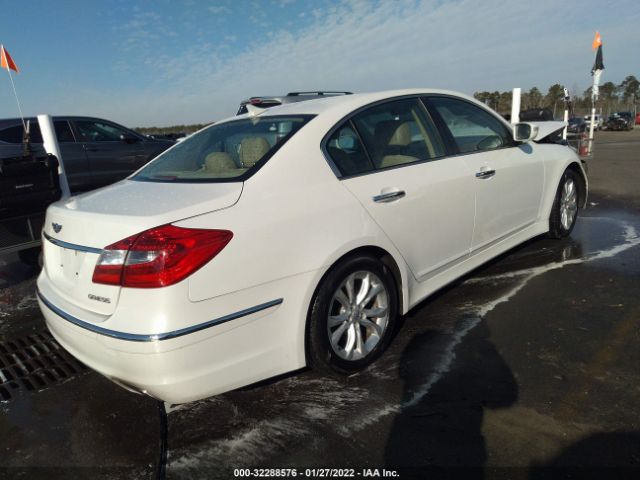 Photo 3 VIN: KMHGC4DD2CU168905 - HYUNDAI GENESIS 